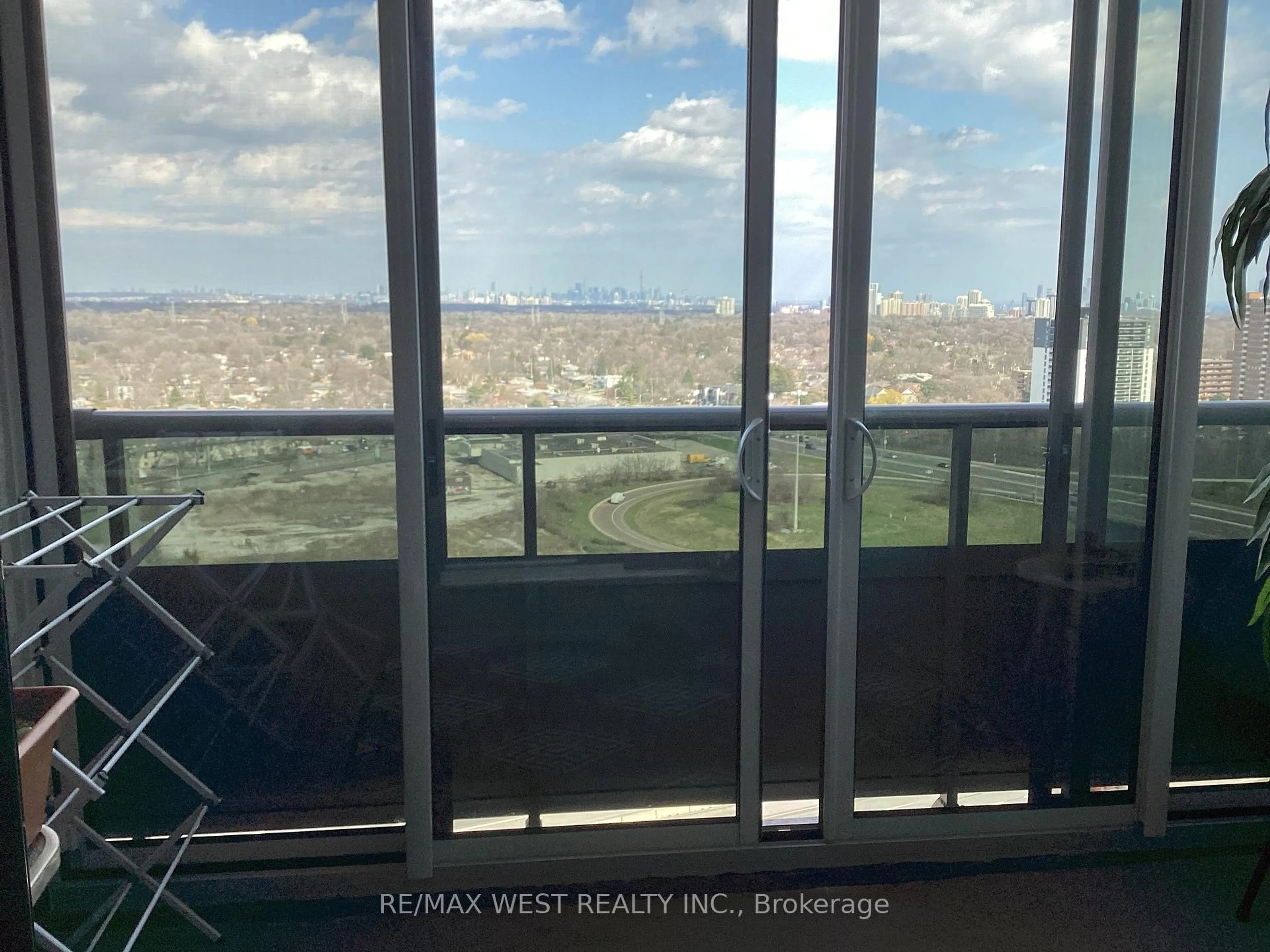 A pic of a room for 627 The West Mall #2101, Toronto Ontario M9C 4X5