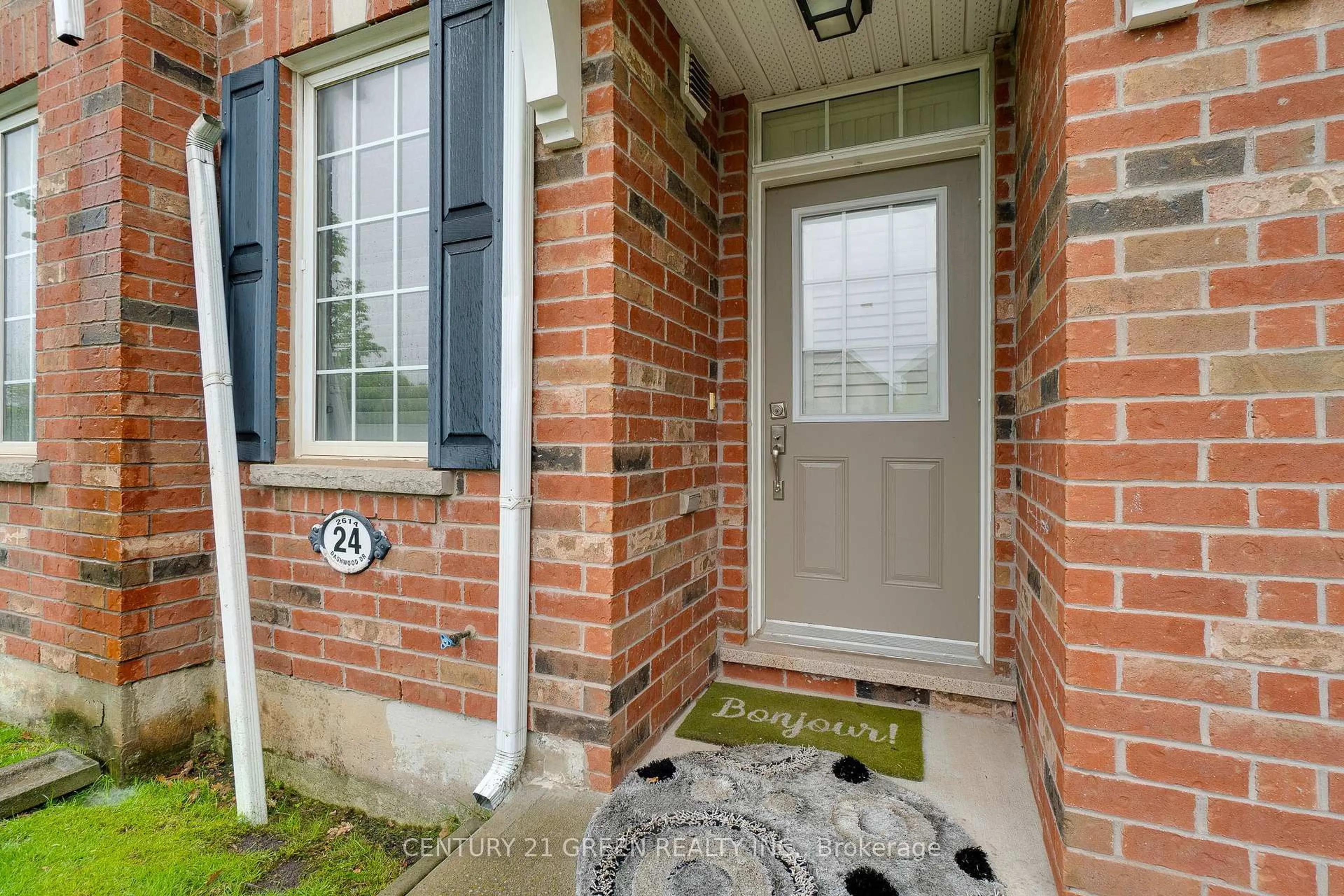 Indoor entryway for 2614 Dashwood Dr #24, Oakville Ontario L6M 4C2