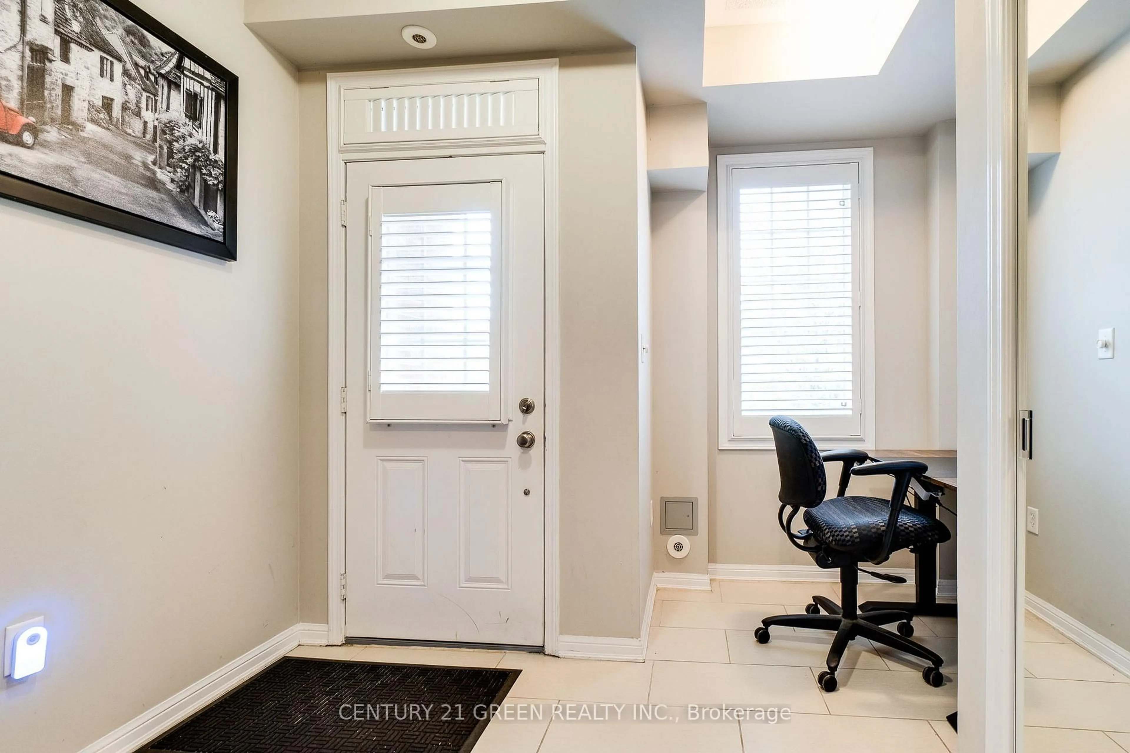 Indoor entryway for 2614 Dashwood Dr #24, Oakville Ontario L6M 4C2