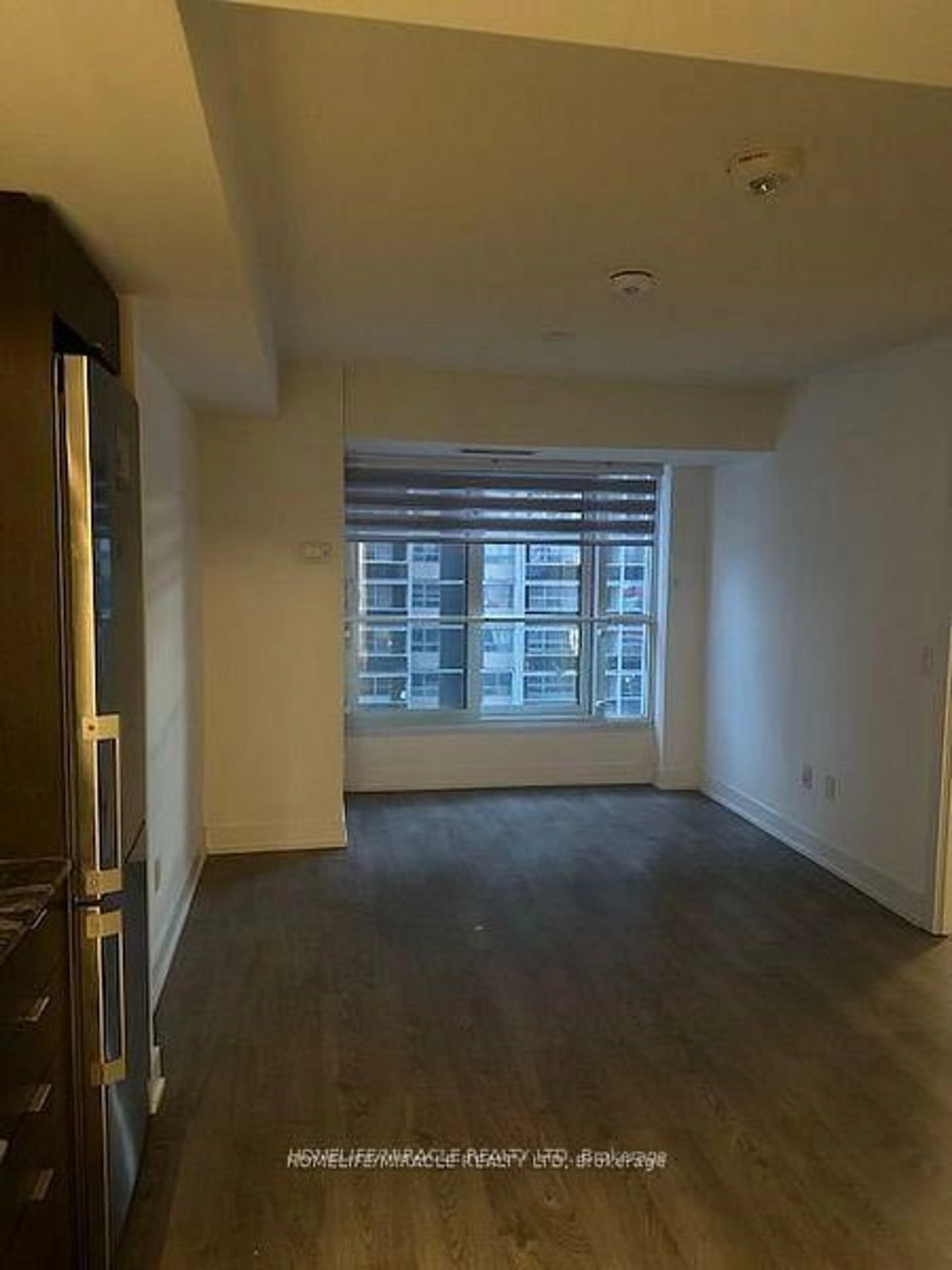 A pic of a room for 9 Mabelle Ave #315, Toronto Ontario M9A 4X7