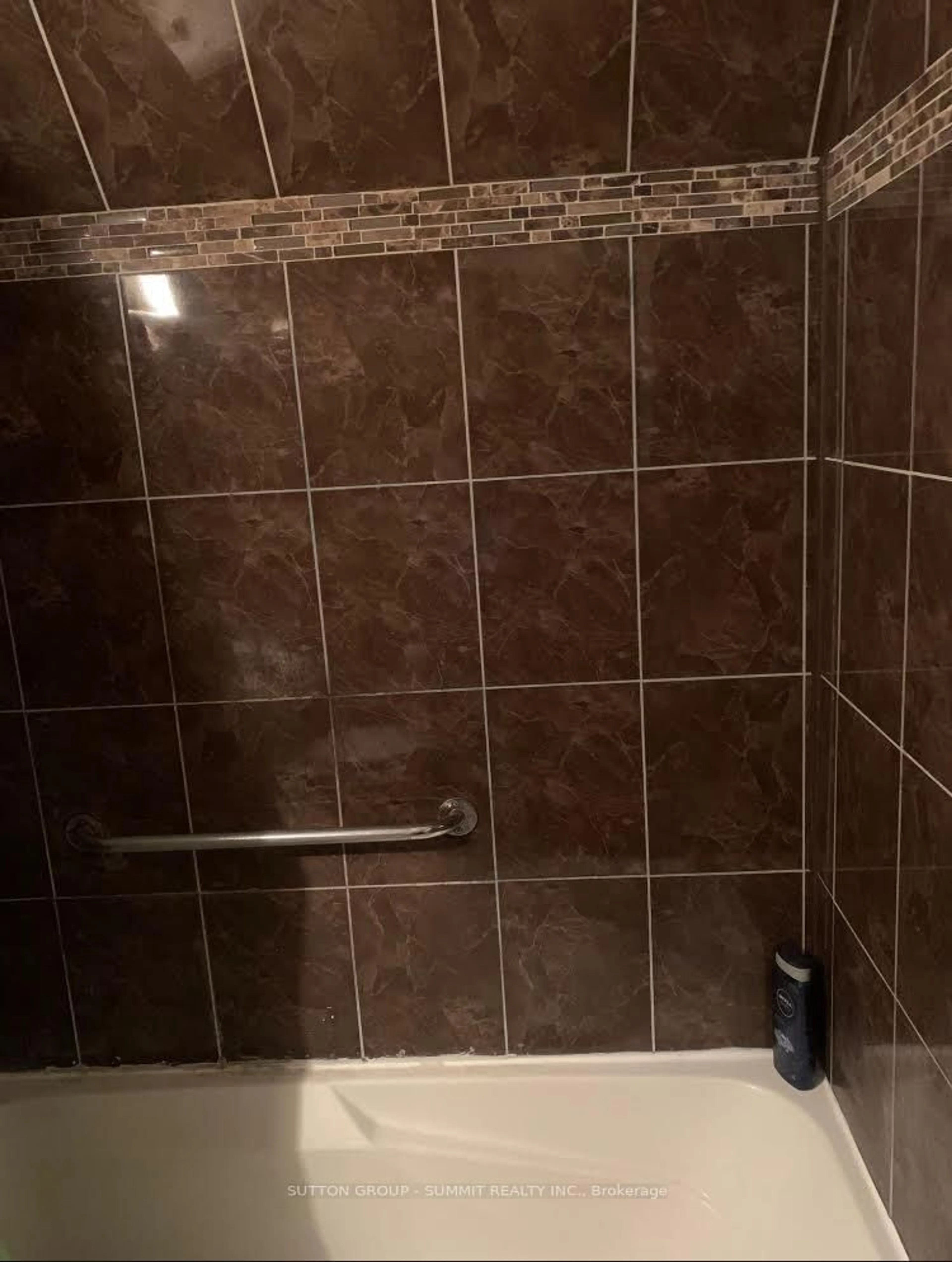 Contemporary bathroom, ceramic/tile floor for 2901 Jane St #58, Toronto Ontario M3N 2J8