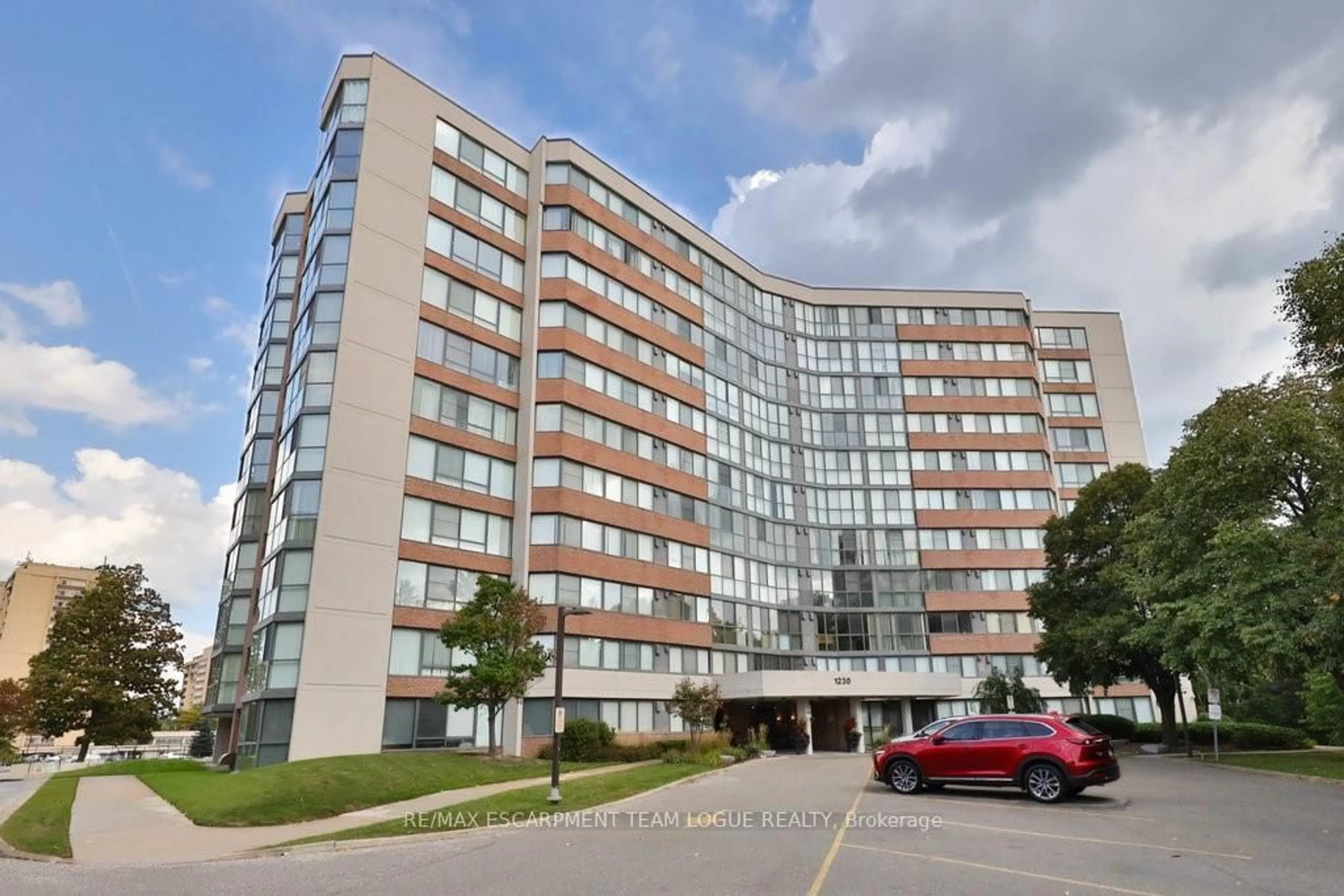 Unknown for 1230 Marlborough Crt #305, Oakville Ontario L6H 3K6