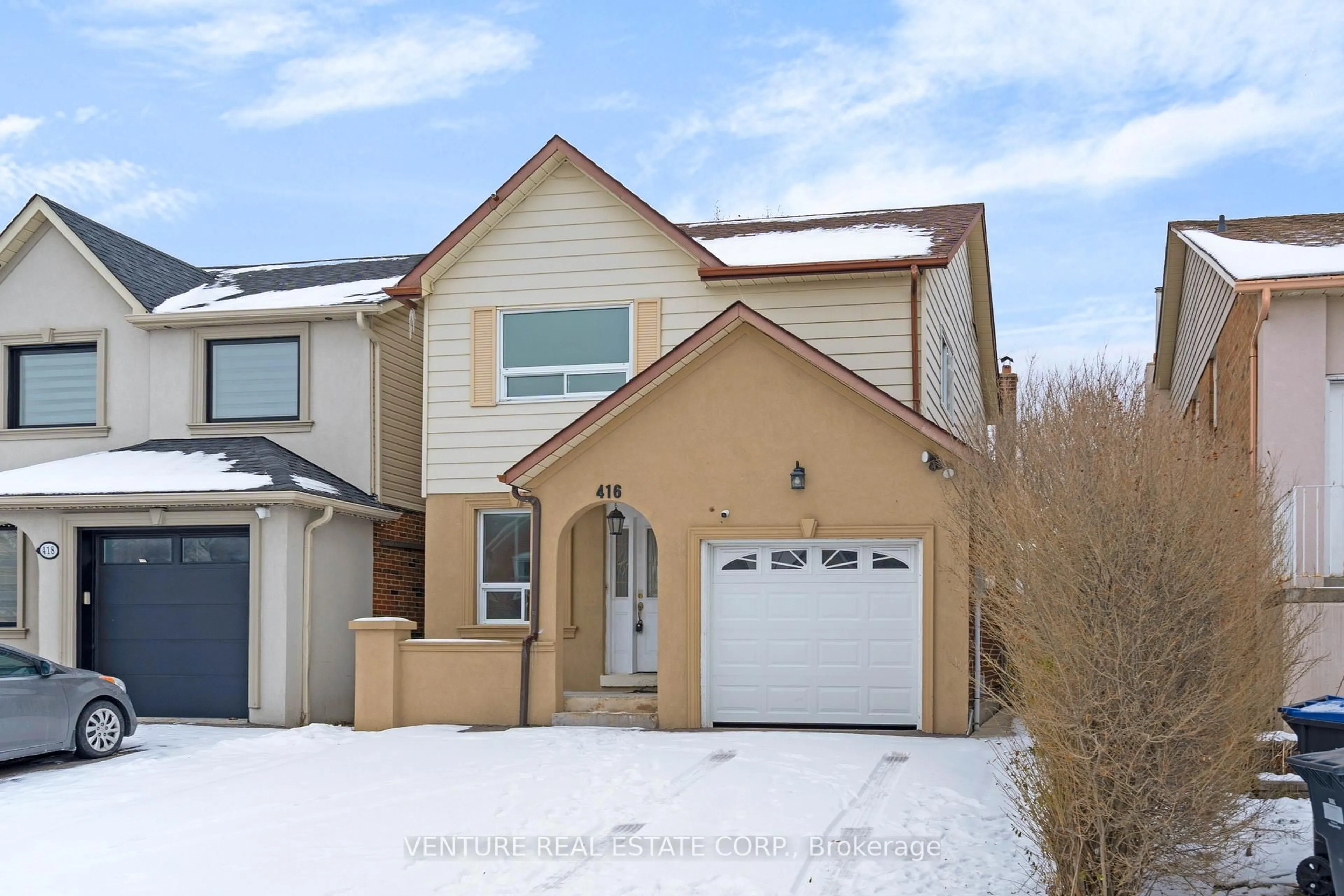 Home with vinyl exterior material, street for 416 Hansen Rd, Brampton Ontario L6V 3P7