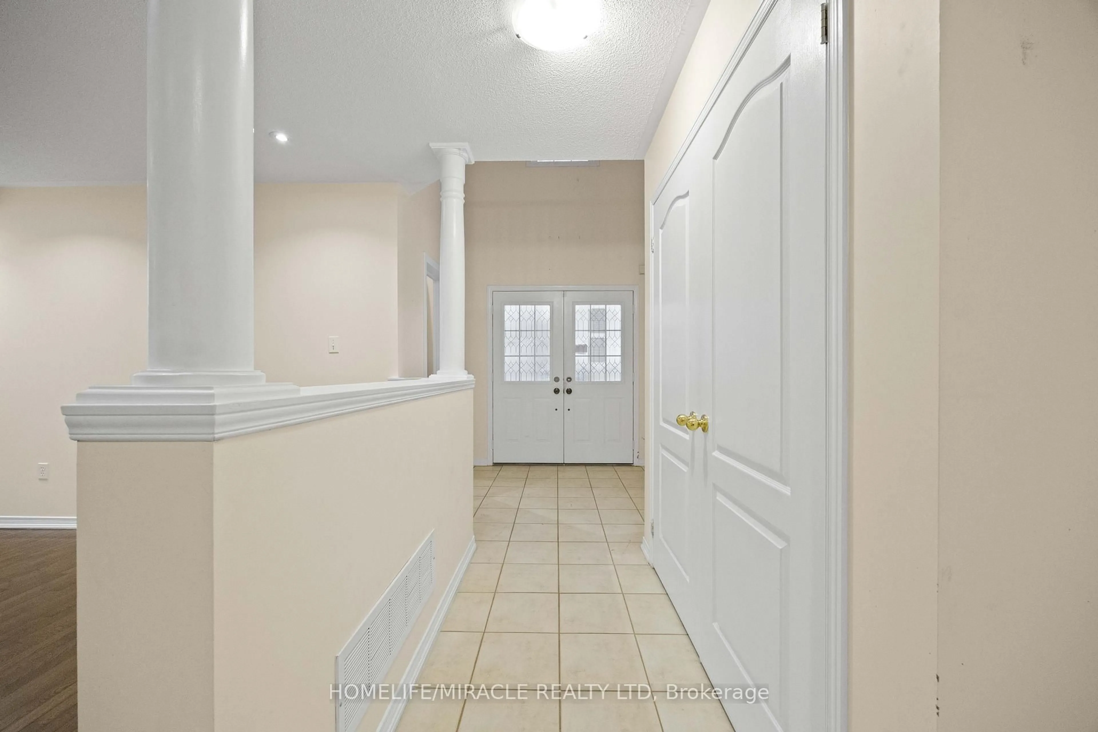 Unknown for 28 Bramfield St, Brampton Ontario L7A 2W2