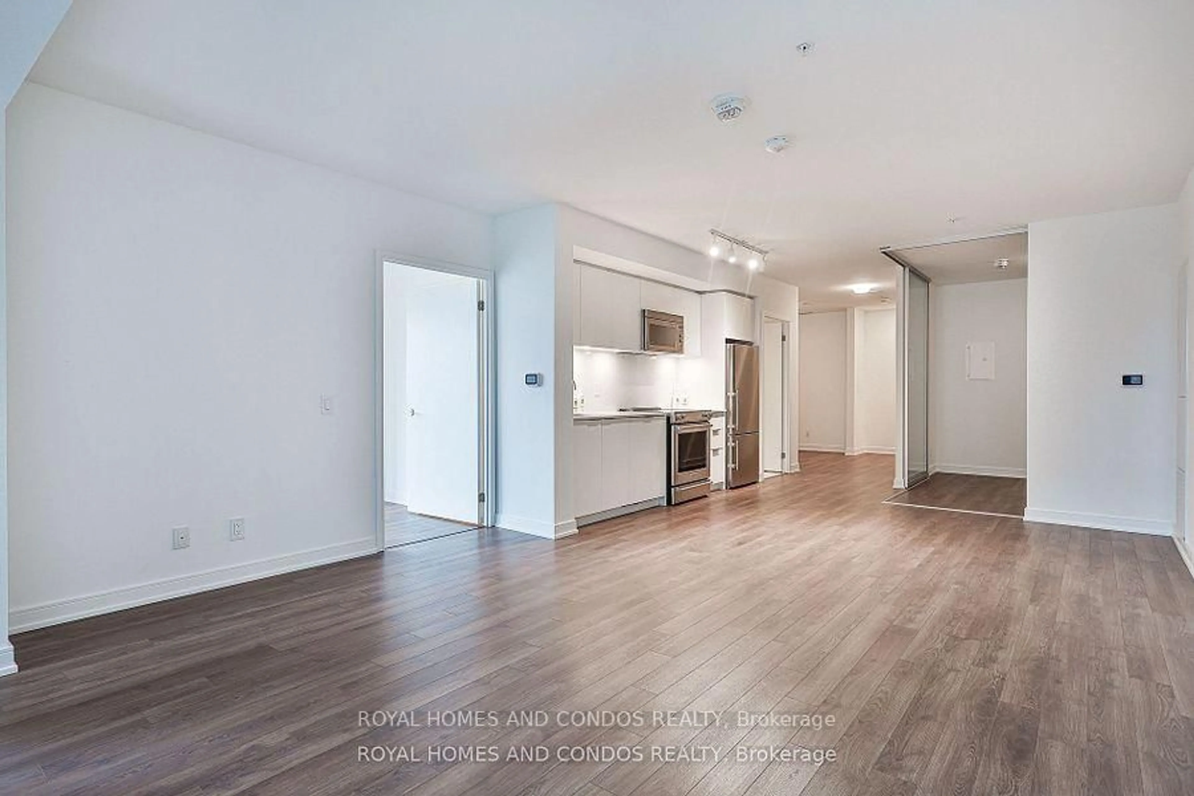 Unknown for 30 Samuel Wood Way #402, Toronto Ontario M9B 0C9