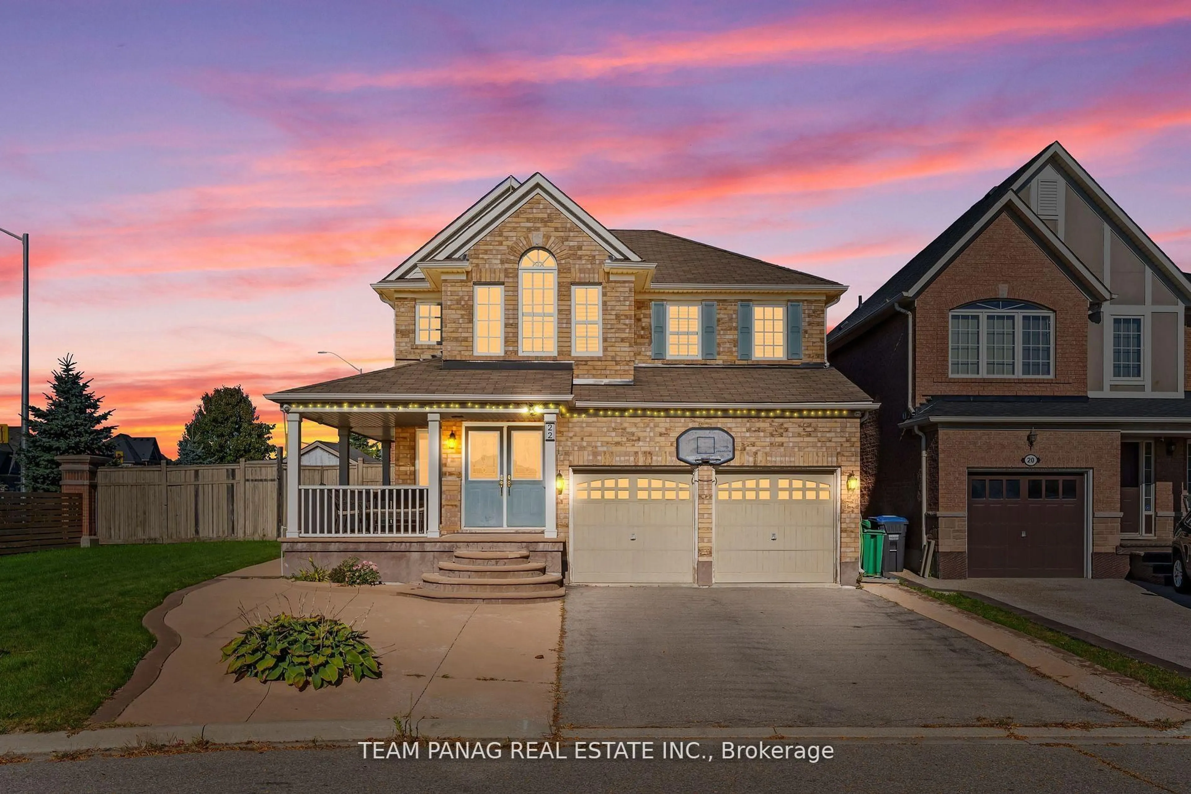 Home with brick exterior material, street for 22 Coachlight Cres, Brampton Ontario L6P 2Y7