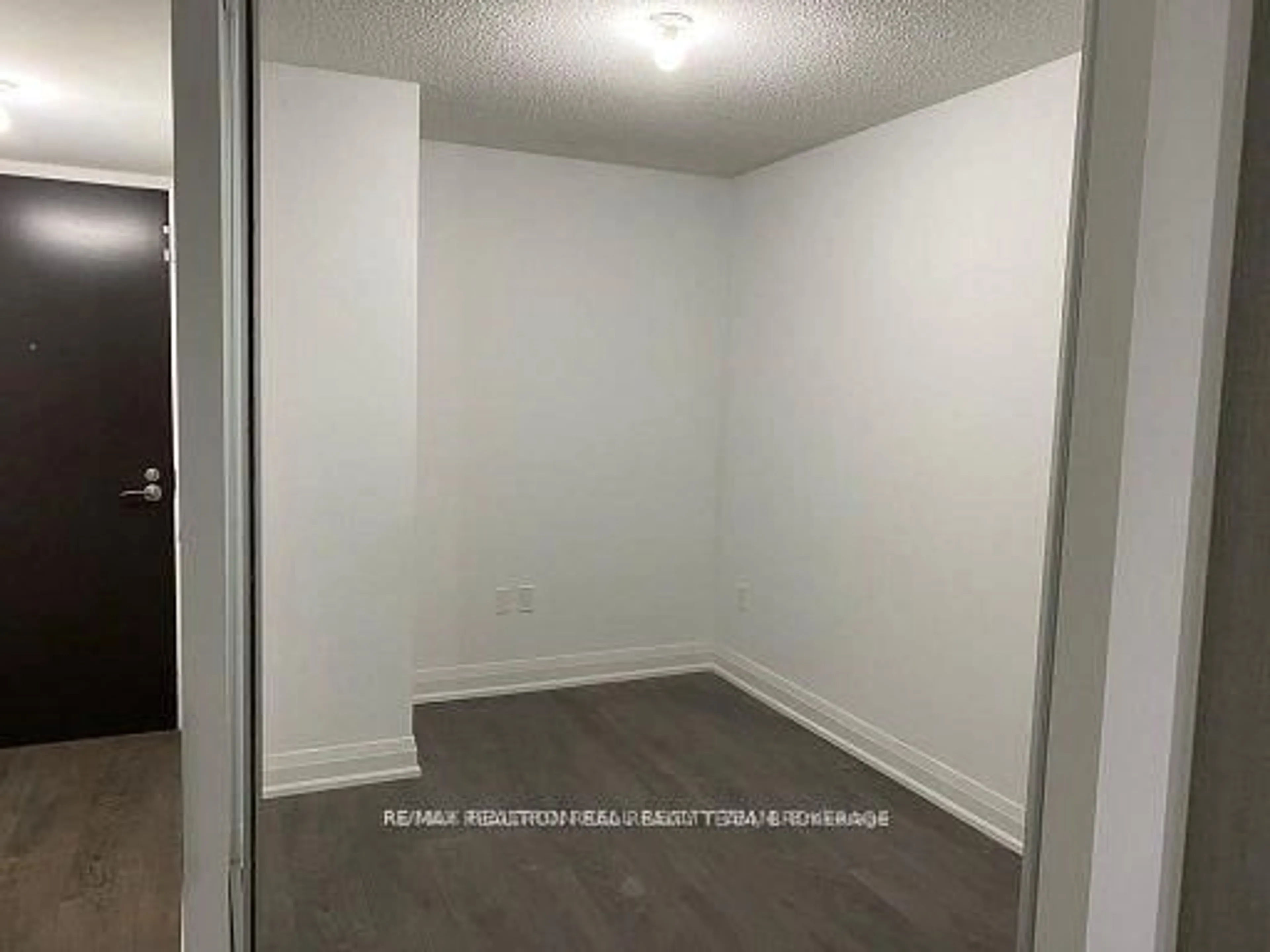 A pic of a room for 9 Valhalla Inn Rd #706, Toronto Ontario M9B 1S9