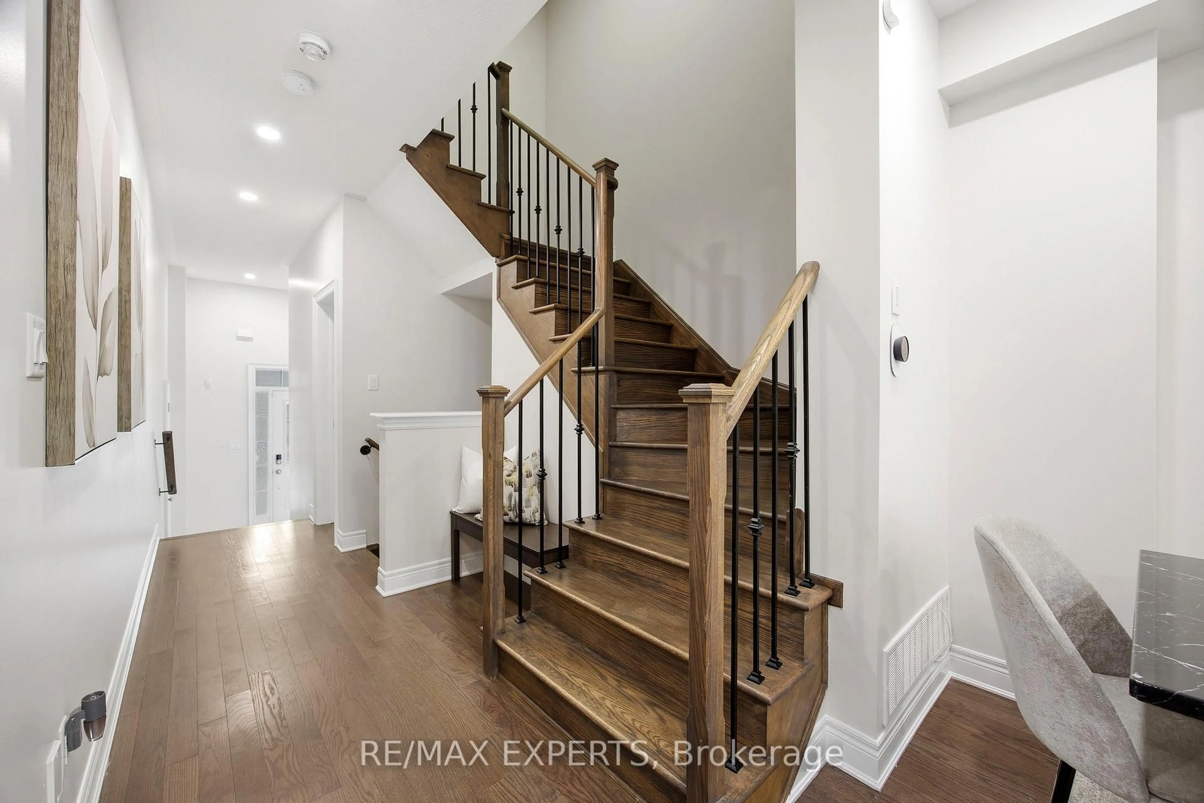 Unknown for 1328 Restivo Lane, Milton Ontario L9E 1J9