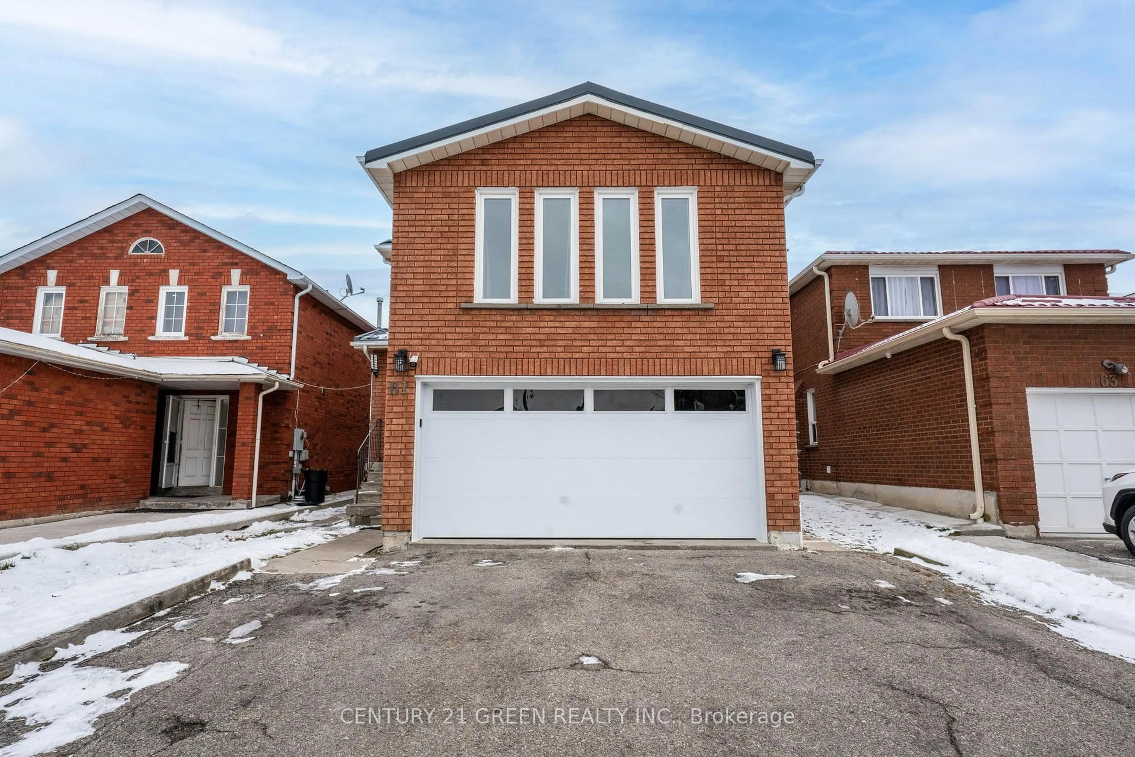 Home with brick exterior material, street for 61 Kingknoll Dr, Brampton Ontario L6Y 3G6