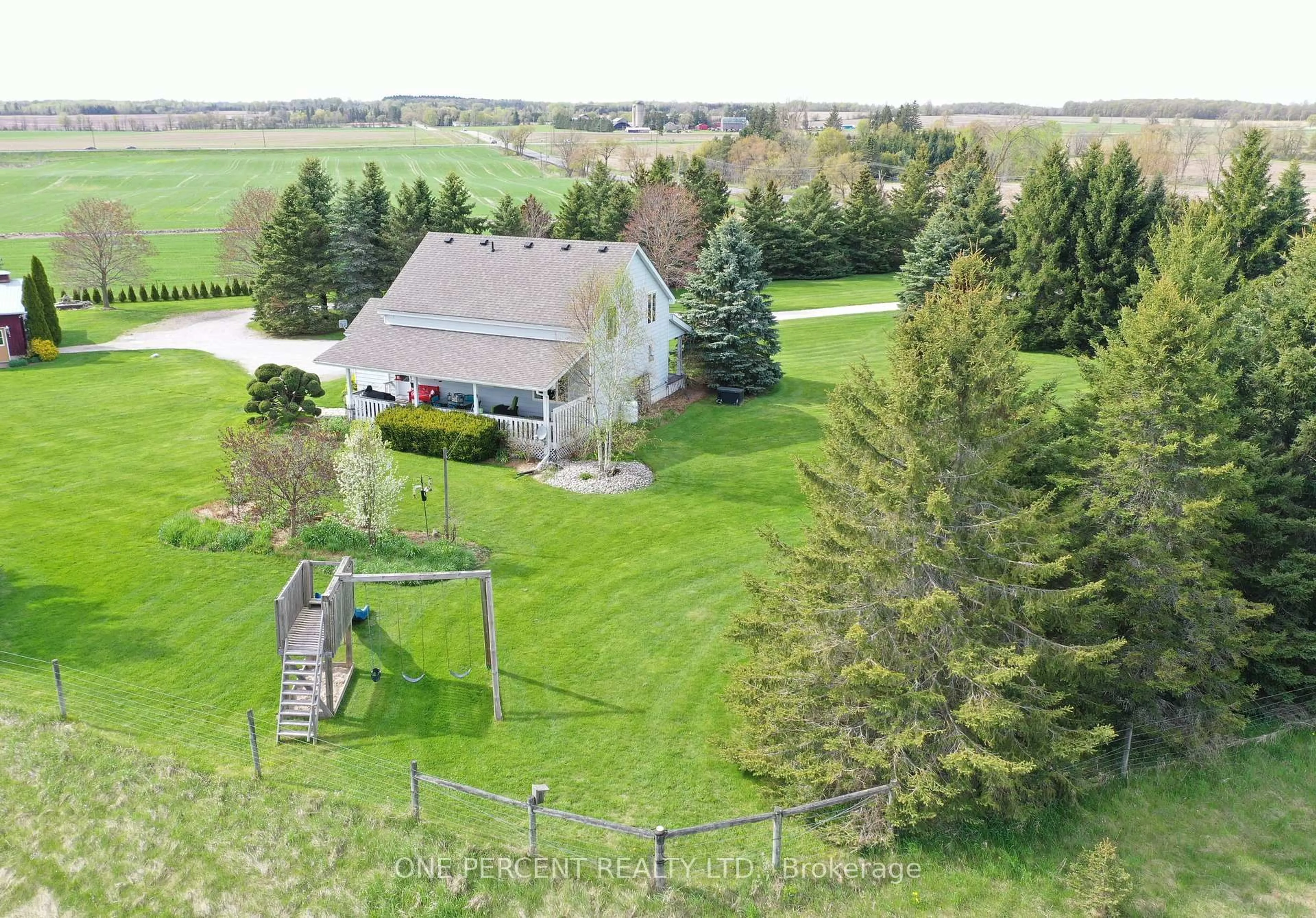 A pic from outside/outdoor area/front of a property/back of a property/a pic from drone, unknown for 18234 Mississauga Rd, Caledon Ontario L7K 1M2