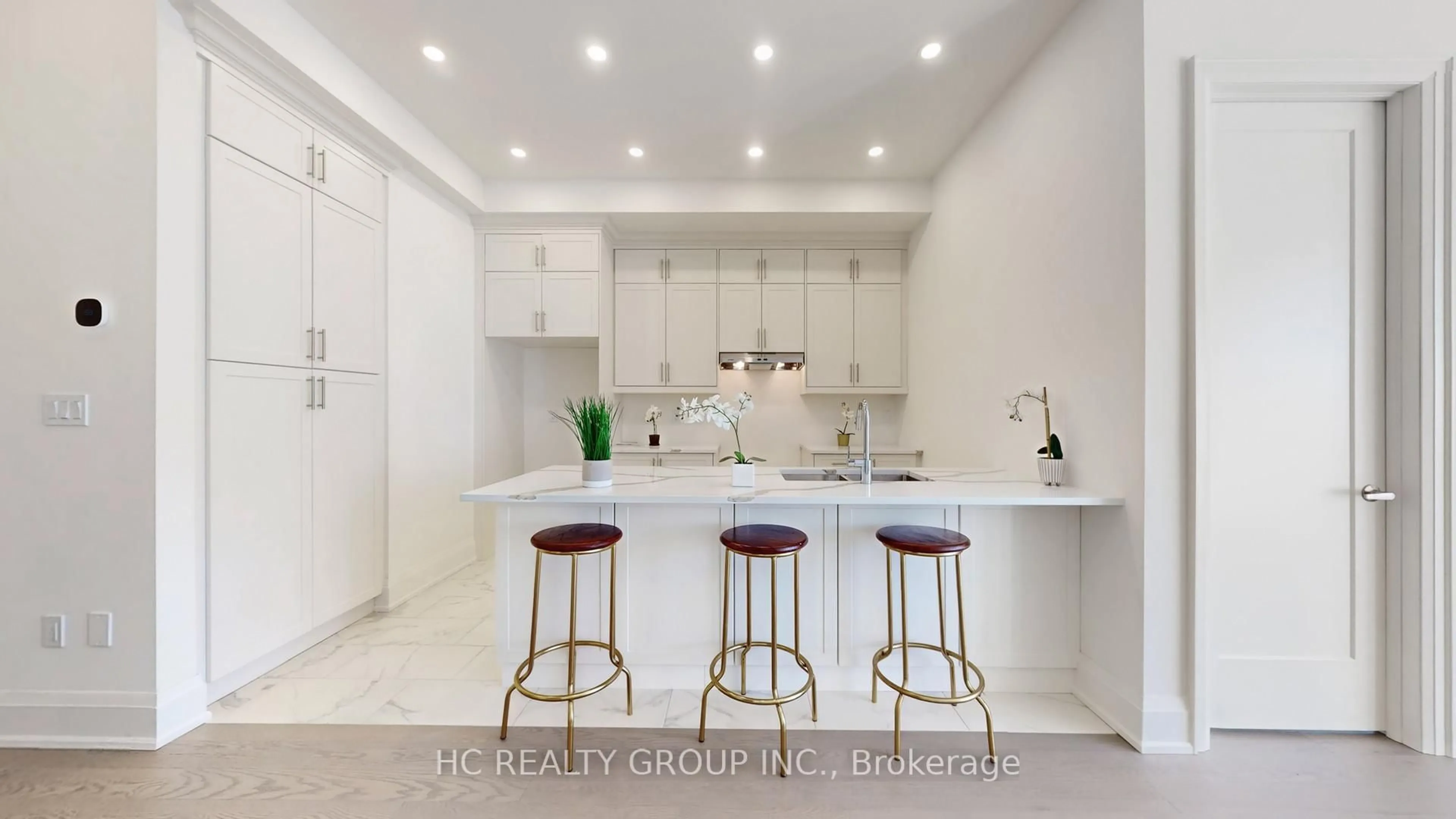 Contemporary kitchen, ceramic/tile floor for 3325 Taha Gdns, Oakville Ontario L6M 5S1