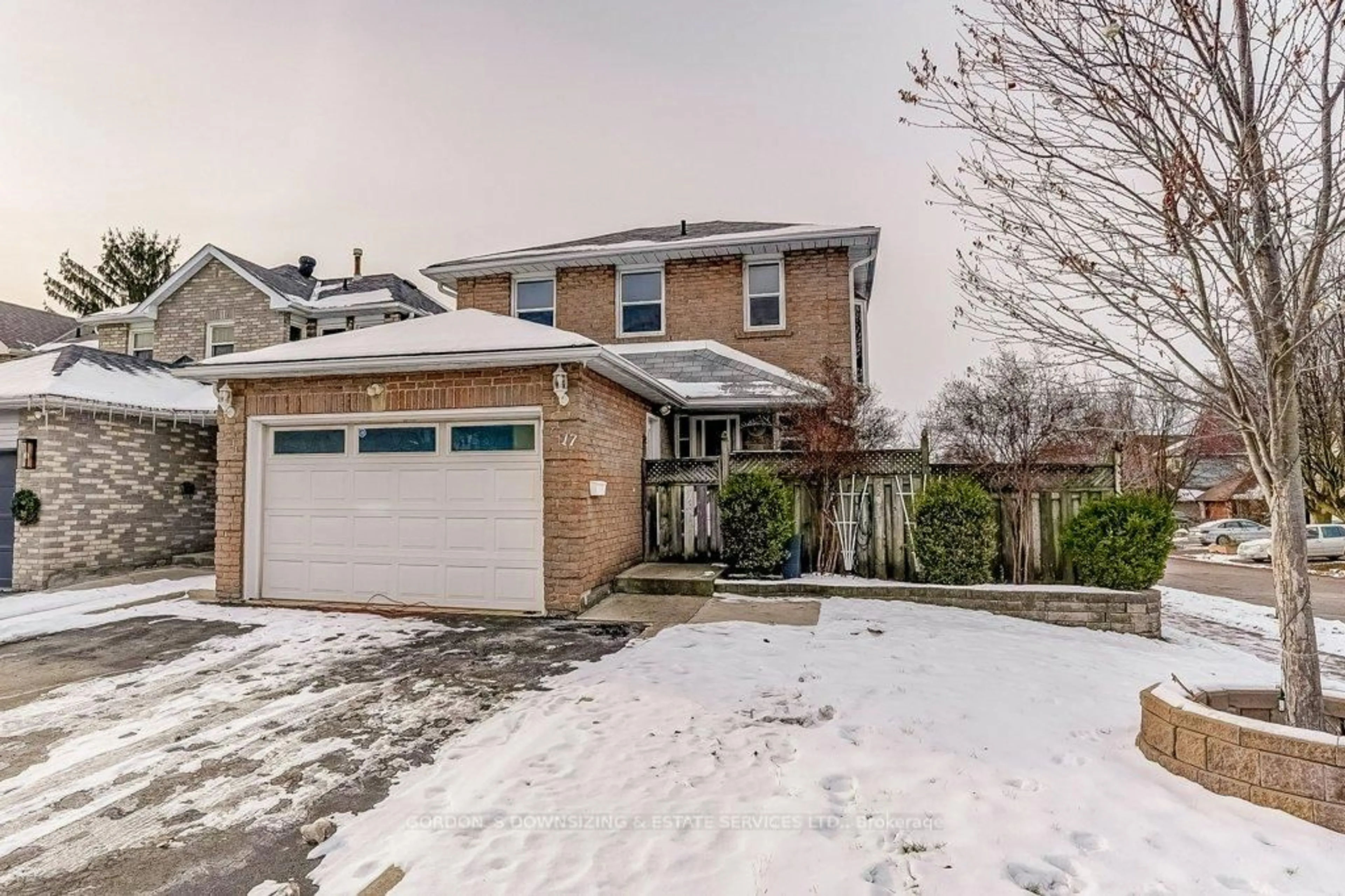 Home with brick exterior material, street for 17 Roehampton Cres, Brampton Ontario L6Y 2R3