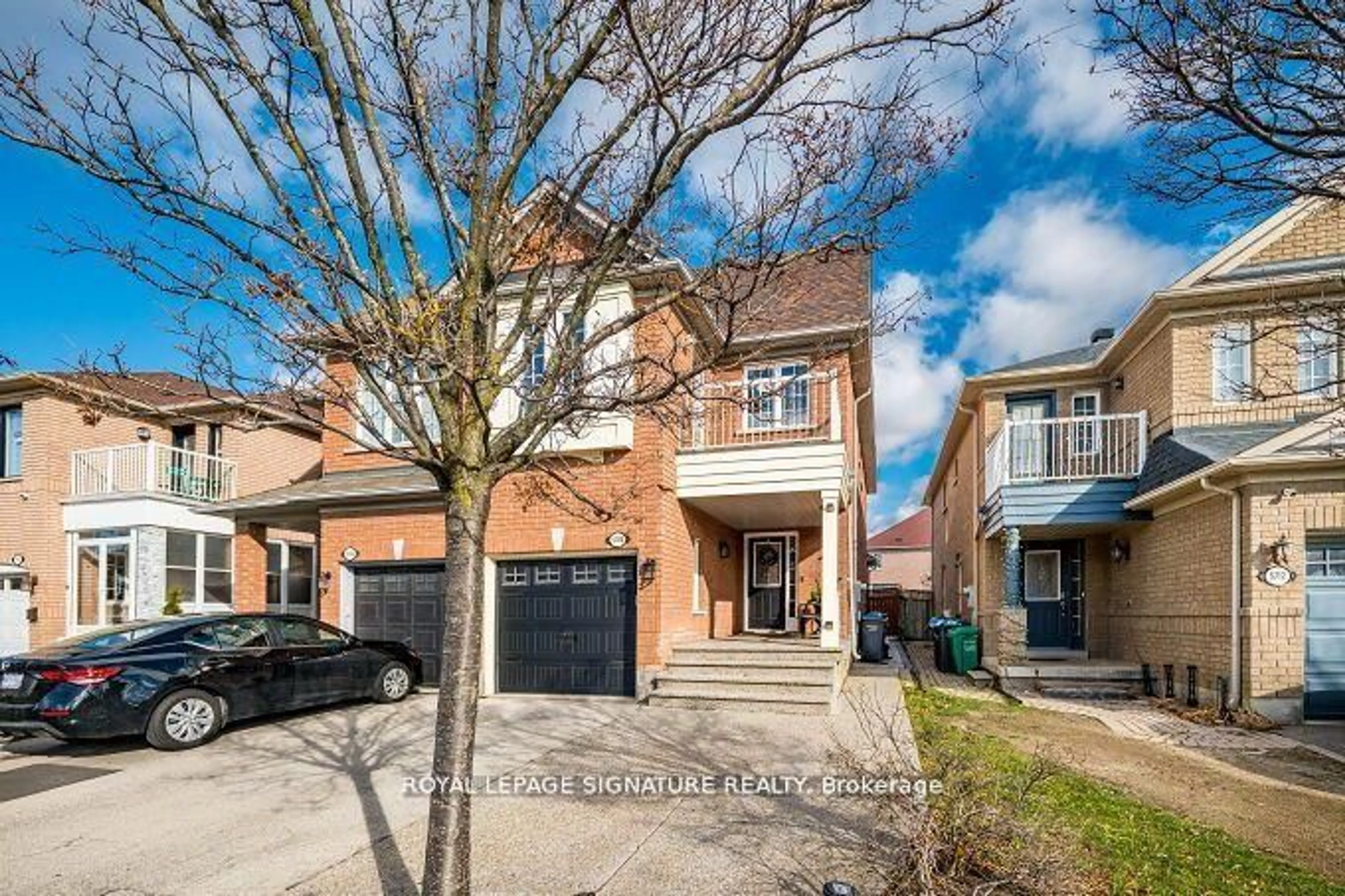 Home with brick exterior material, street for 5708 Margarita Cres, Mississauga Ontario L5M 6Y8