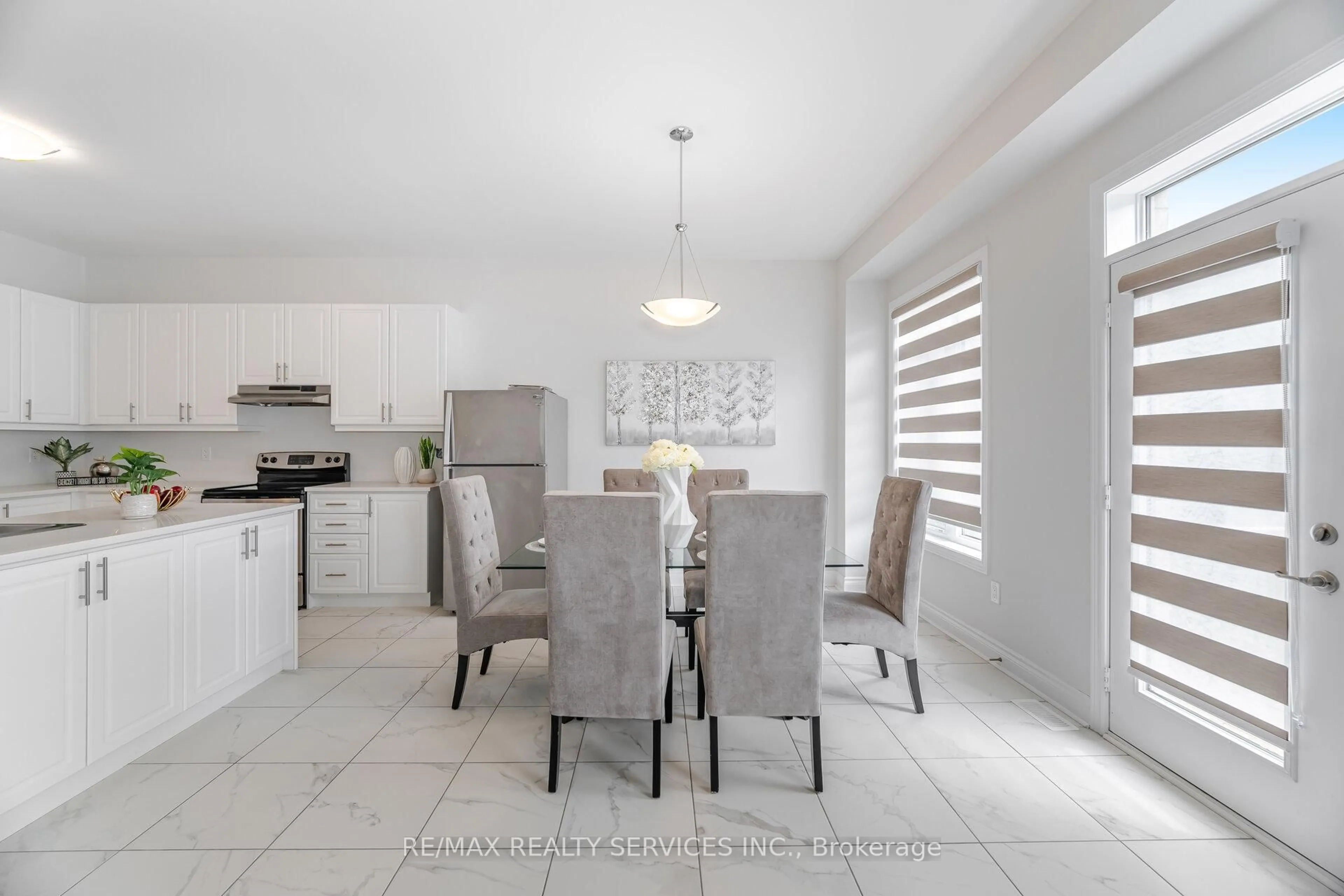 Dining room, ceramic/tile floor for 36 Michener Dr, Brampton Ontario L6R 4E9