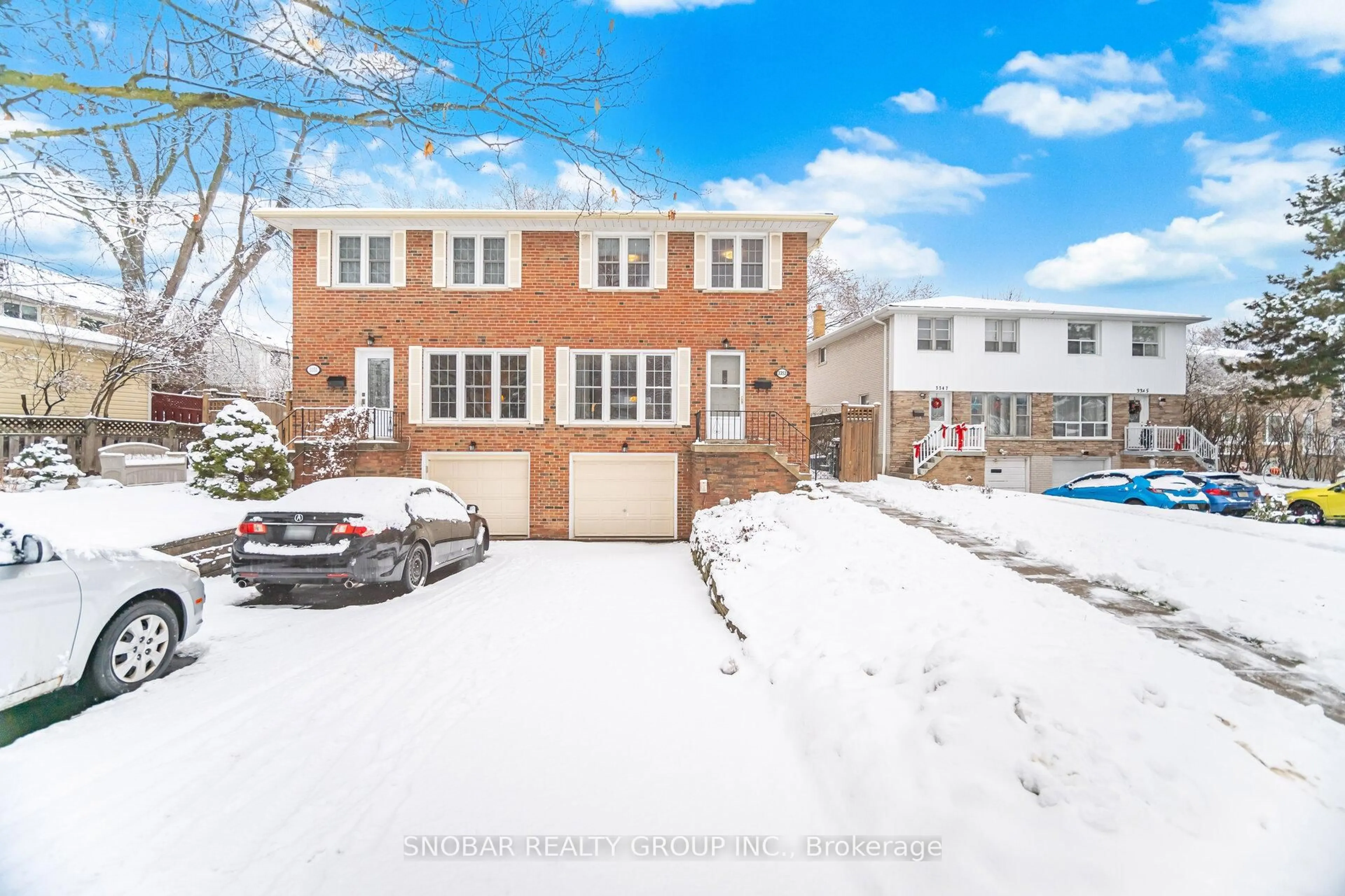 Unknown for 3353 Carillion Ave, Mississauga Ontario L5C 2A9