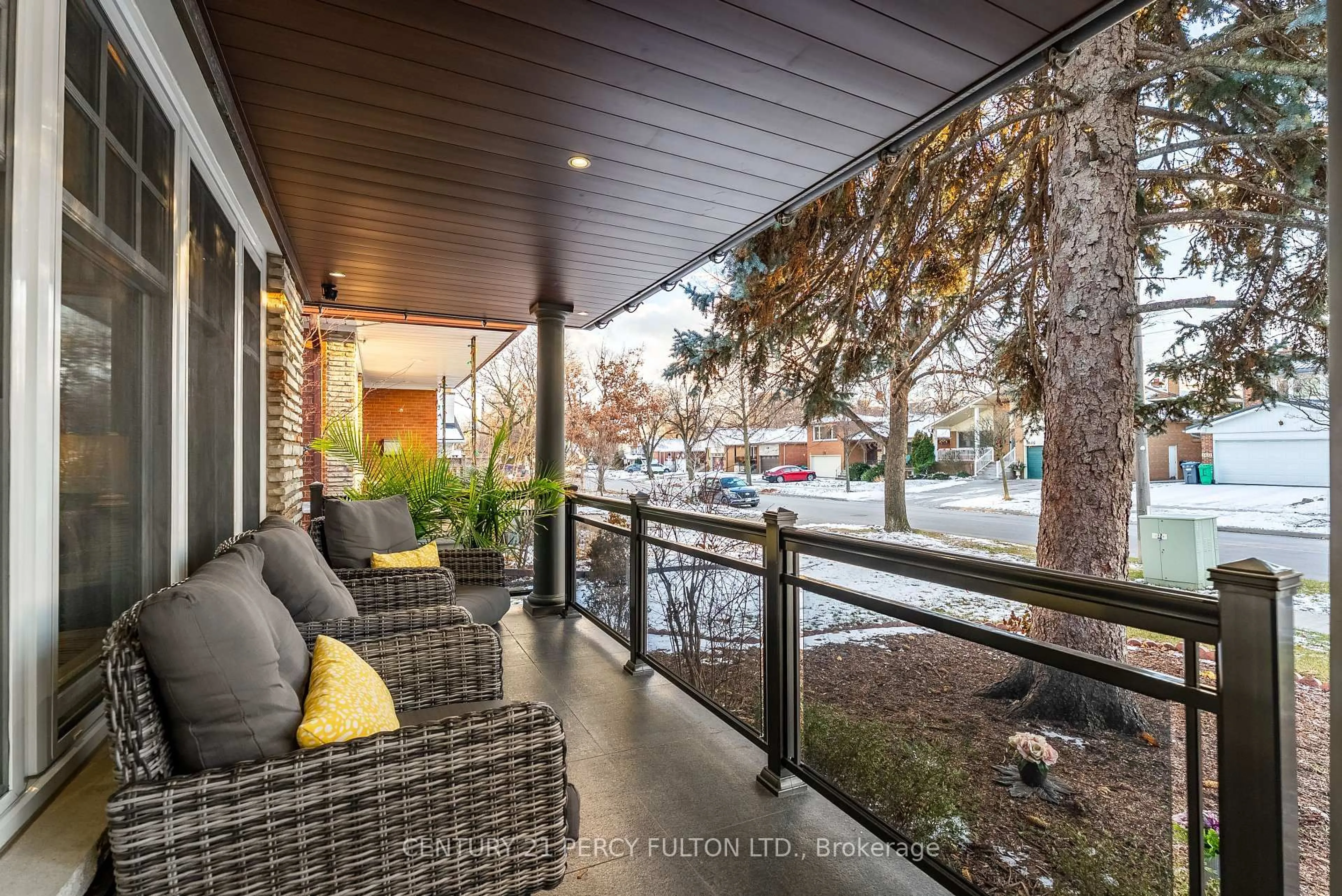 Patio, street for 3477 Bridgewood Dr, Mississauga Ontario L4X 2P3