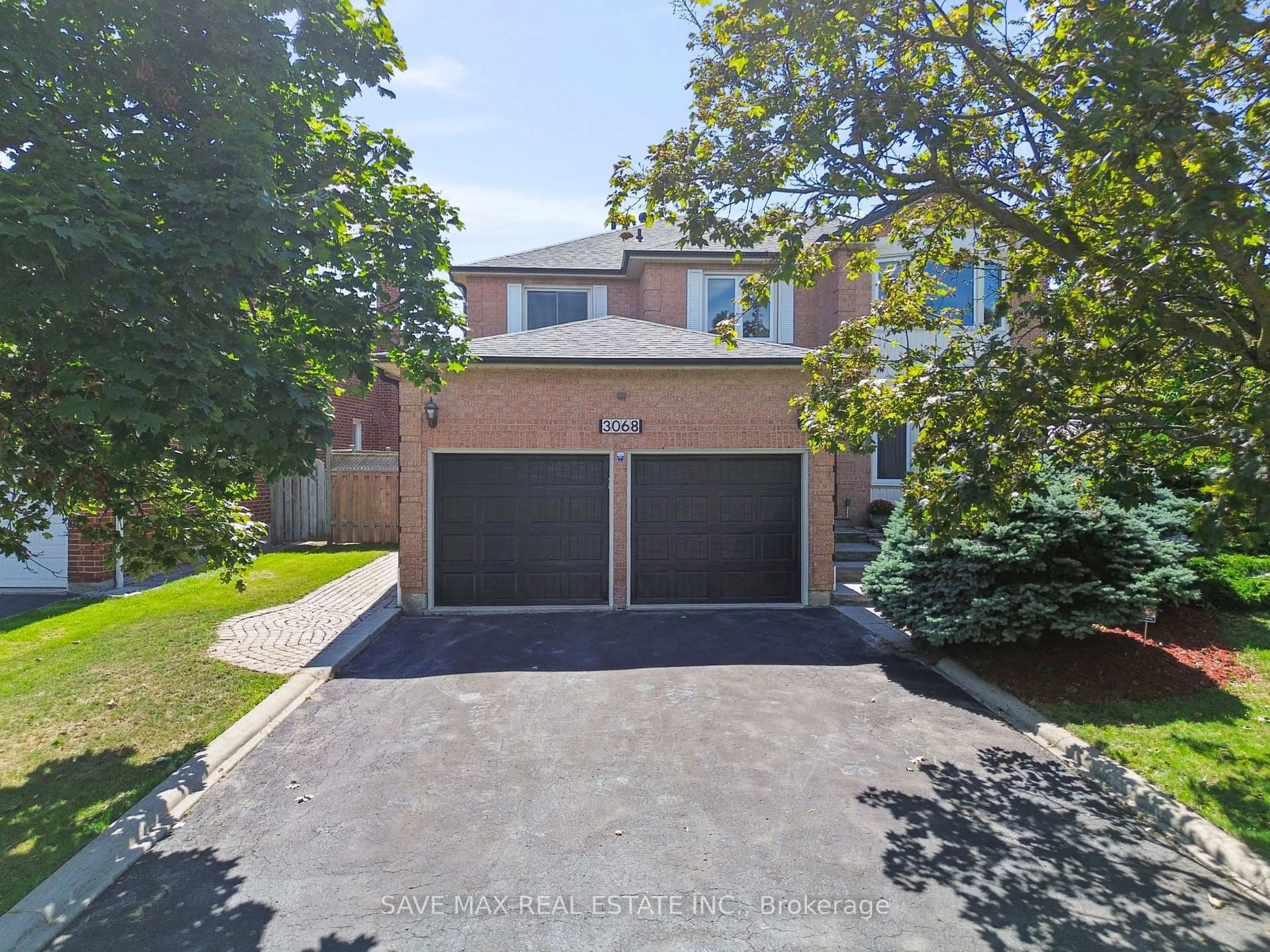 Home with brick exterior material, street for 3068 Prentiss Rd, Mississauga Ontario L5L 3W6