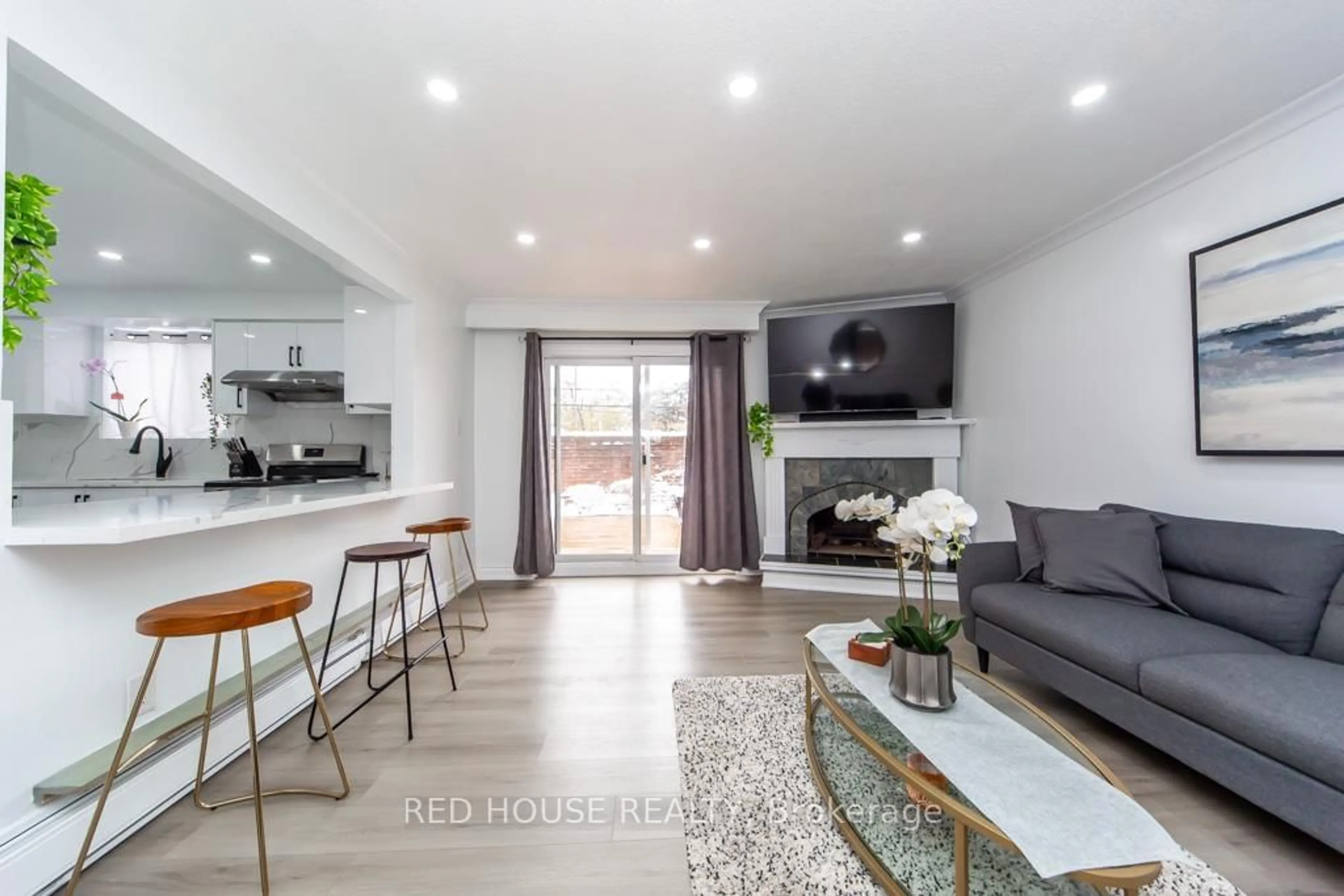 Living room with furniture, unknown for 87 Irwin Rd #2, Toronto Ontario M9W 5W1