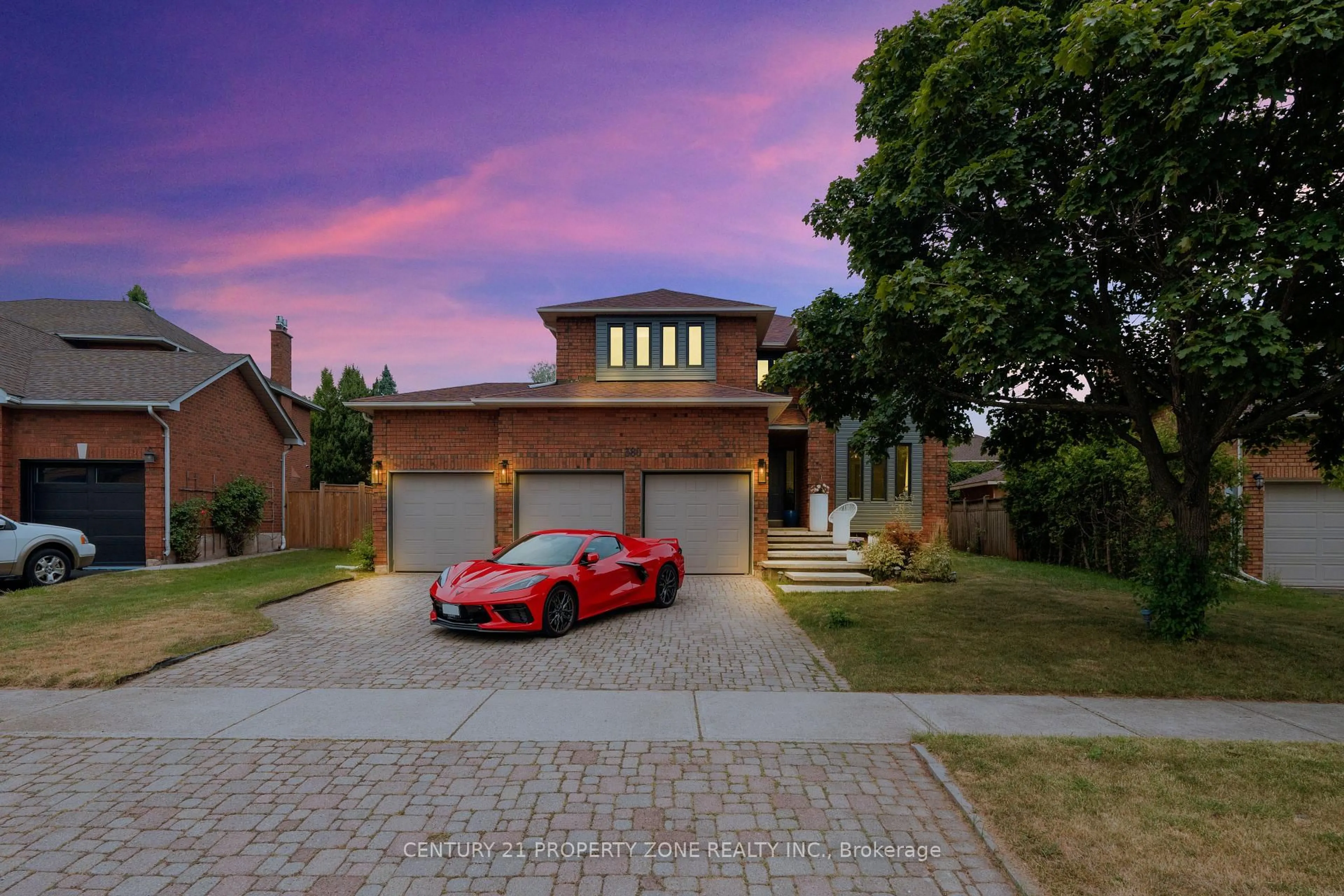 Home with brick exterior material, street for 380 Summerchase Dr, Oakville Ontario L6H 5T7