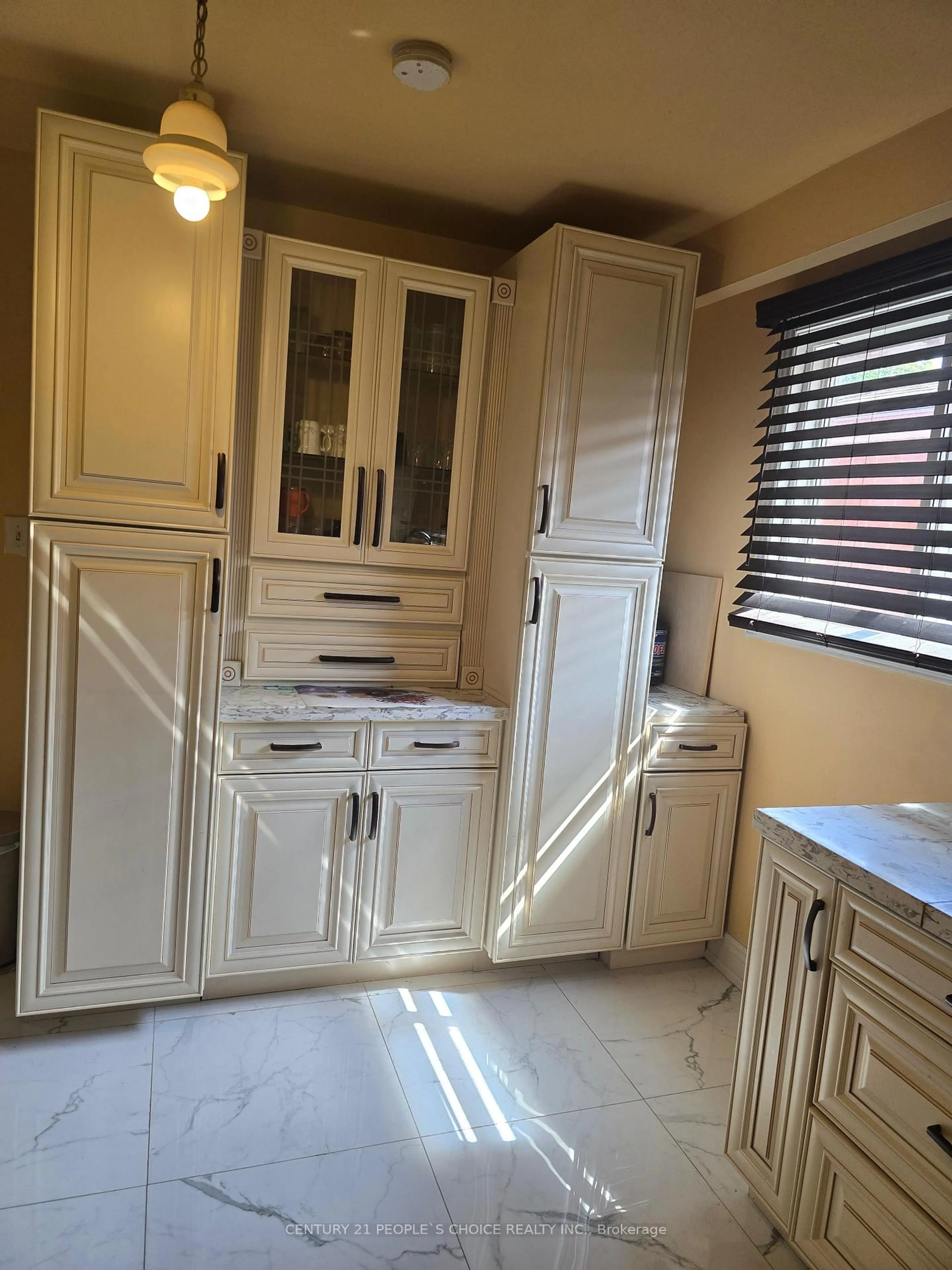 Unknown for 18 Curtis Dr, Brampton Ontario L6Y 2J6