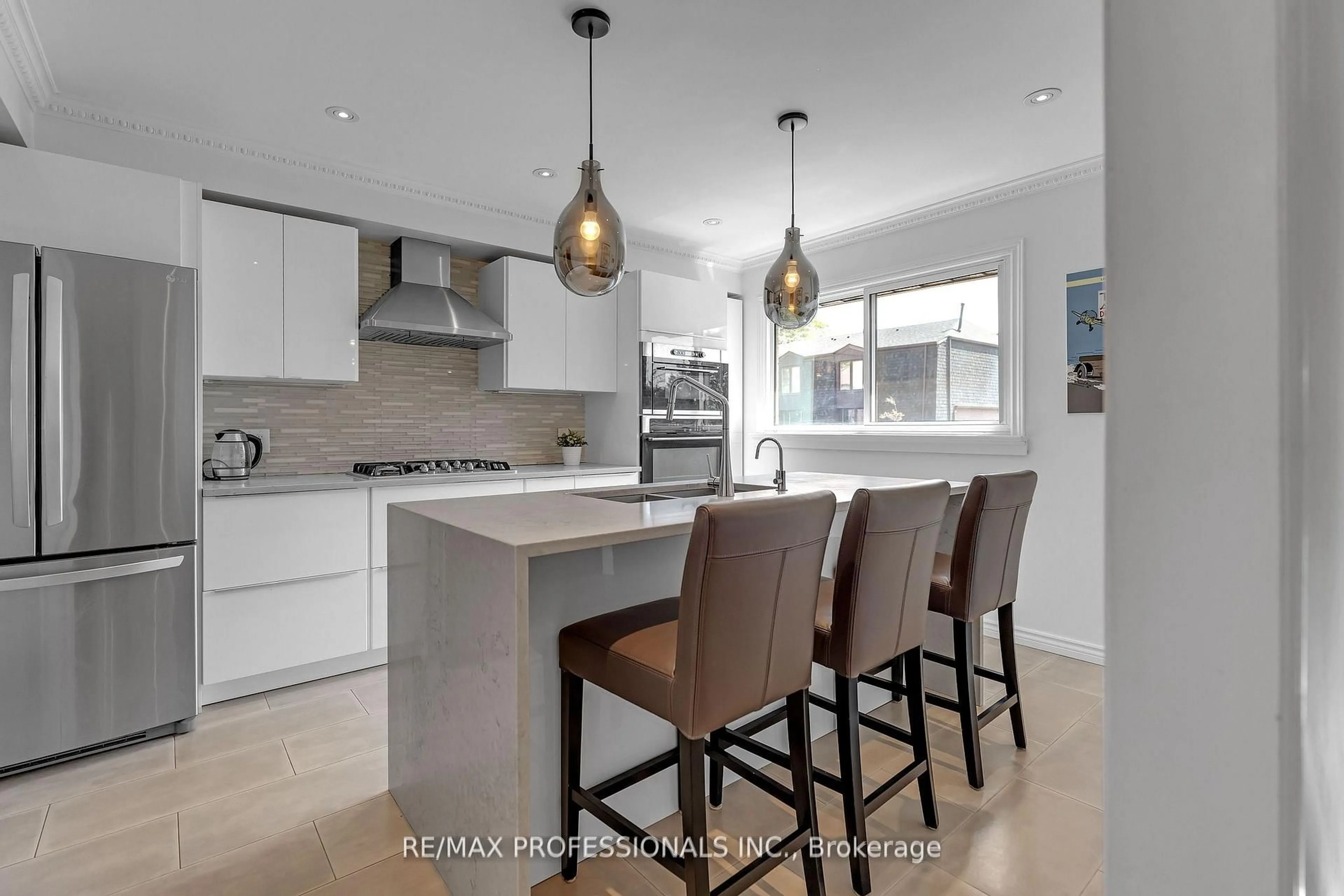 Contemporary kitchen, unknown for 157 Maple Branch Path, Toronto Ontario M9P 3R9