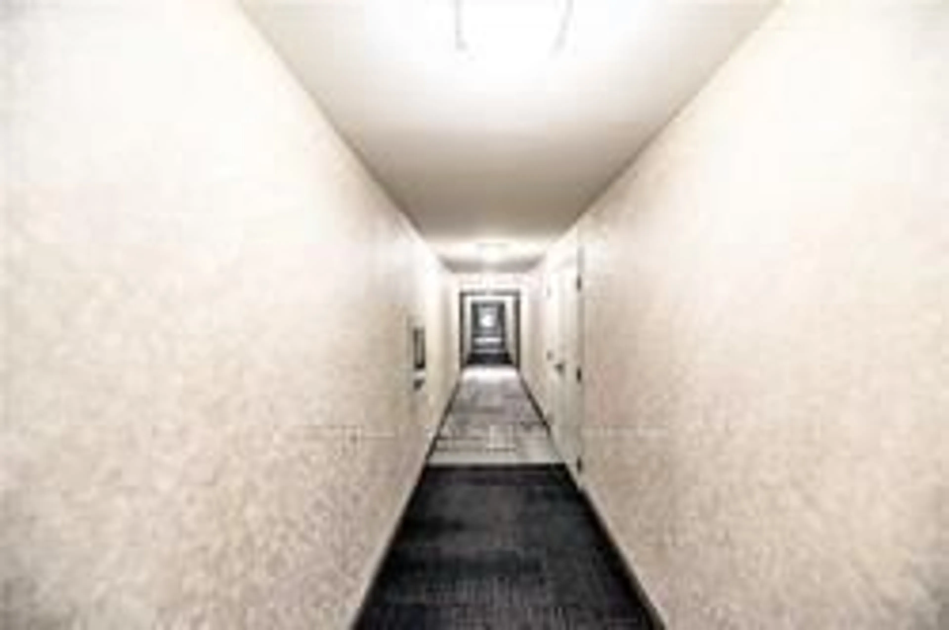 A pic of a room for 285 Enfield Pl #303, Mississauga Ontario L5B 3Y6