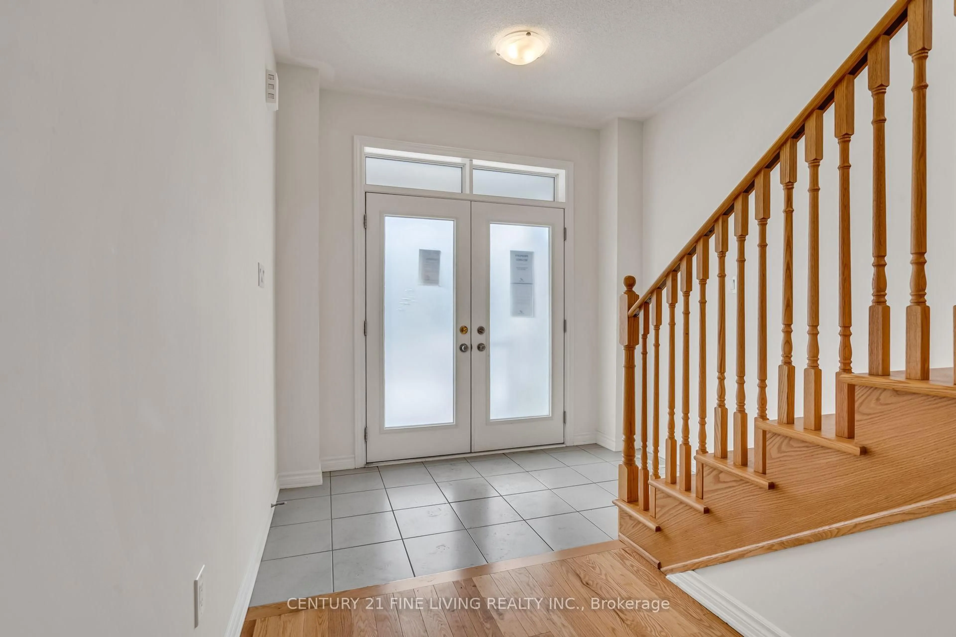 Indoor entryway for 37 PETCH Ave, Caledon Ontario L7C 4J8