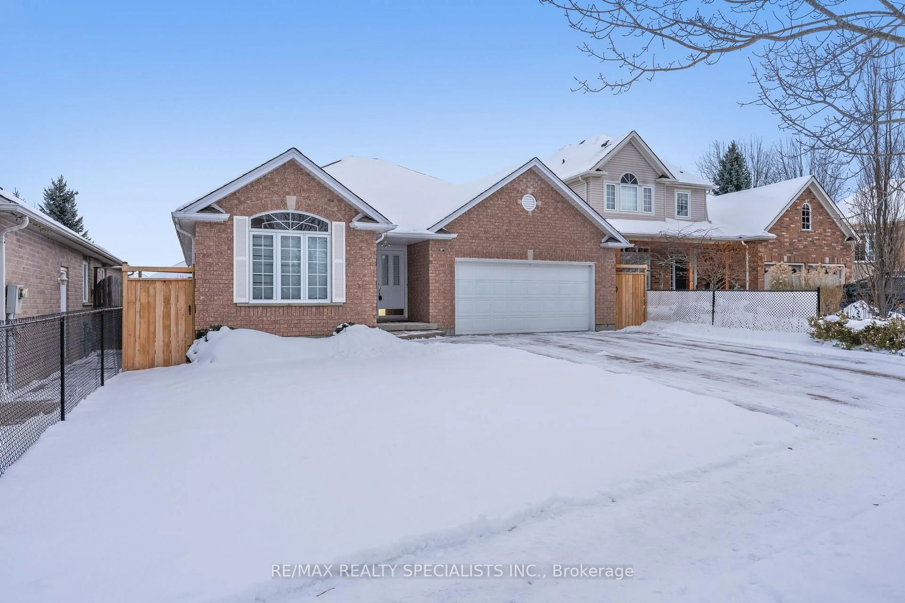 Home with brick exterior material, street for 44 Dawkins Cres, Halton Hills Ontario L7J 2Z5