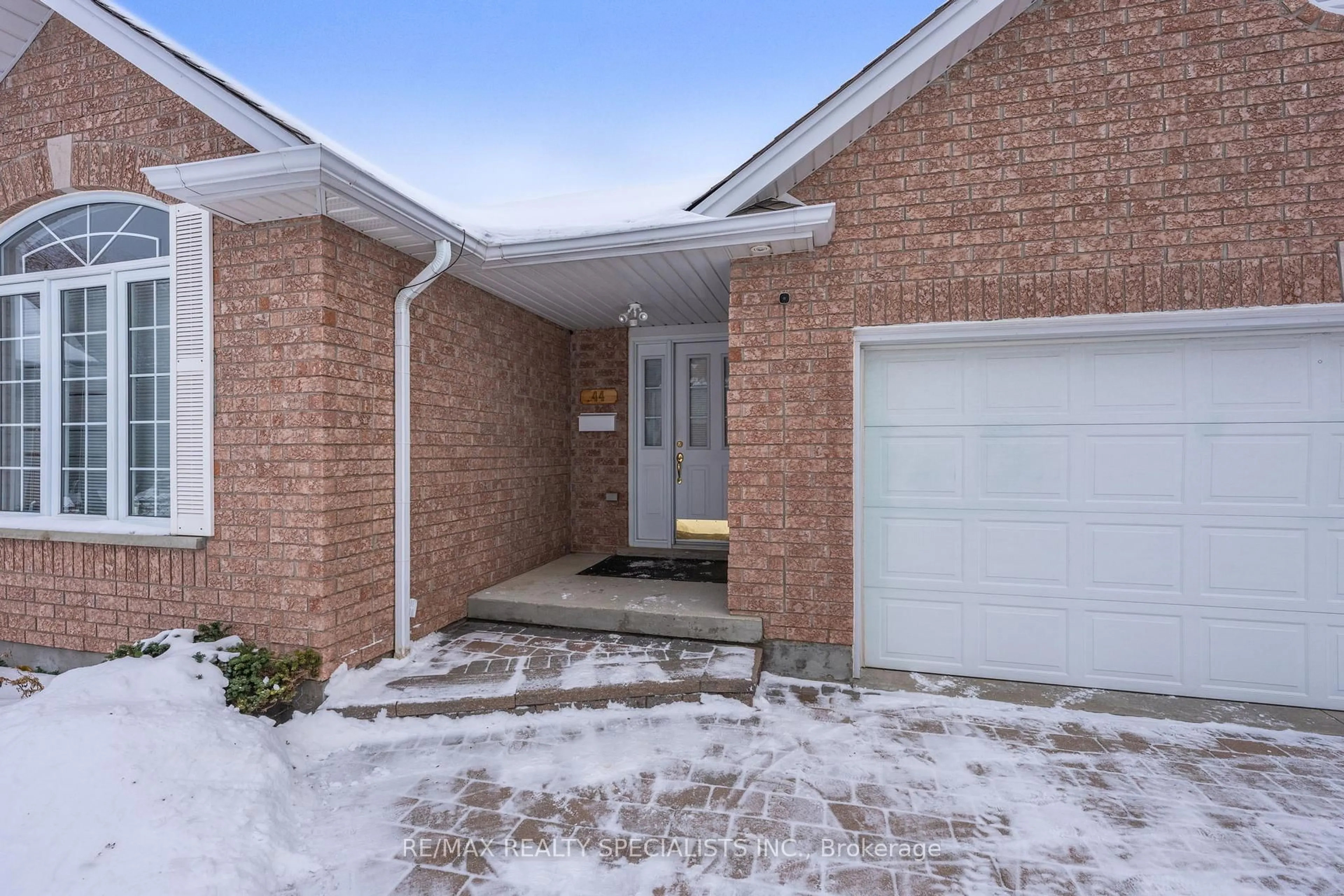 Home with brick exterior material, street for 44 Dawkins Cres, Halton Hills Ontario L7J 2Z5
