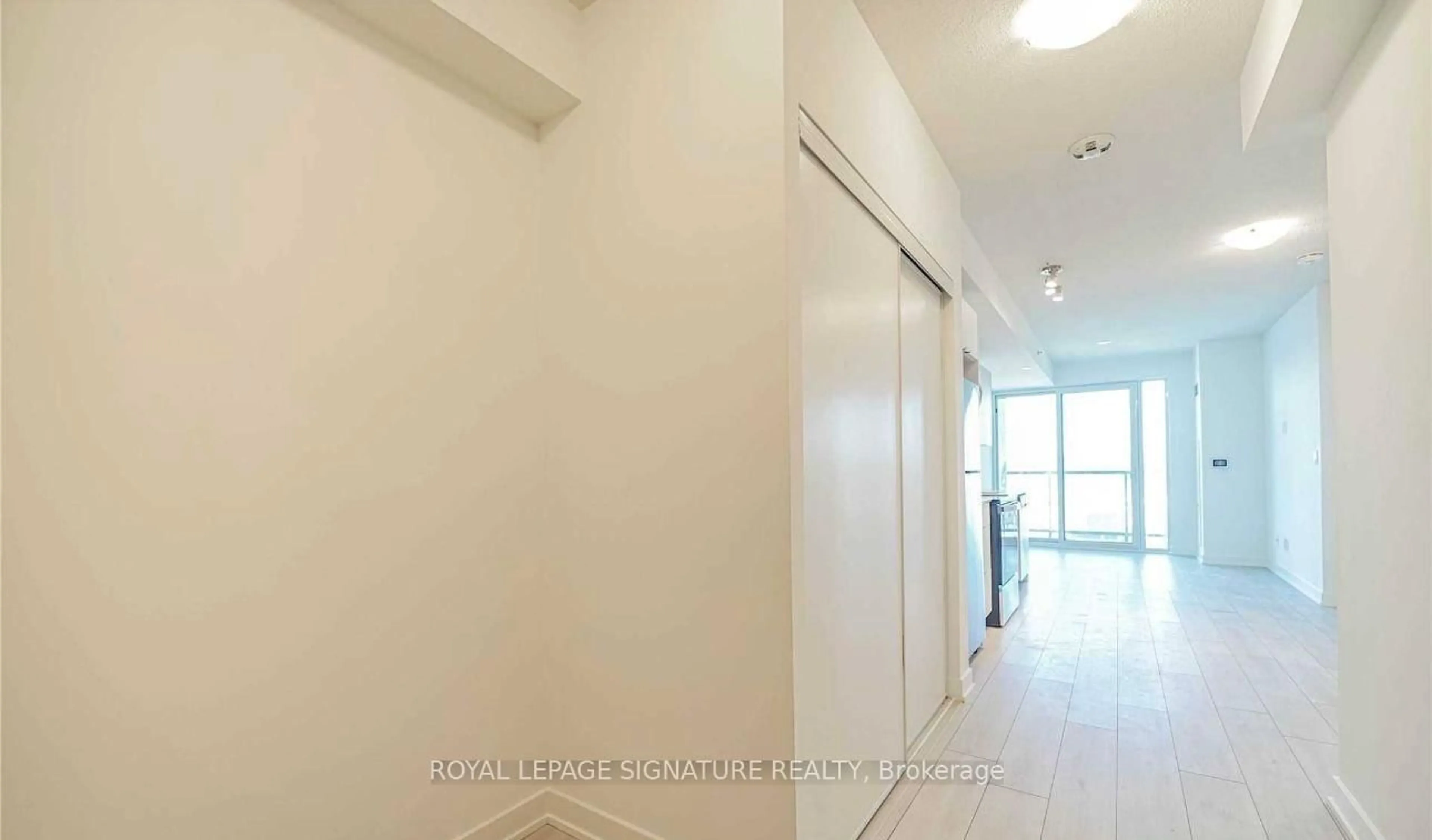 Indoor foyer for 3200 Dakota Common #B520, Burlington Ontario L7M 2A7