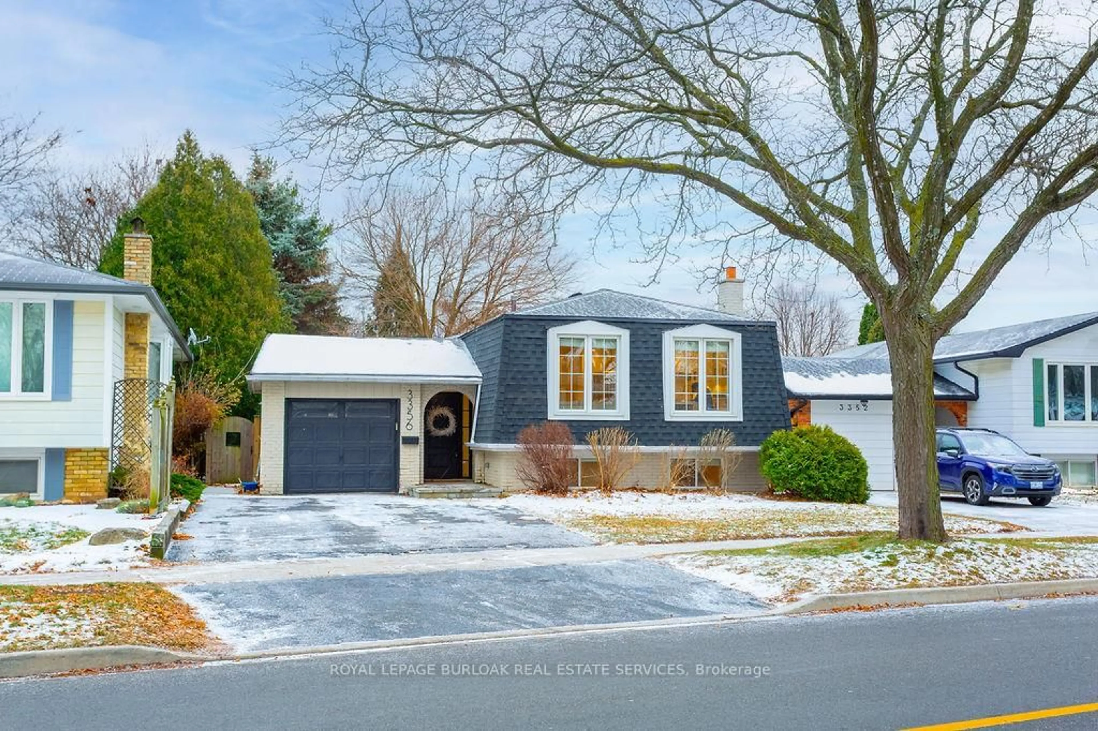 Home with brick exterior material, street for 3356 Rexway Dr, Burlington Ontario L7N 2L1