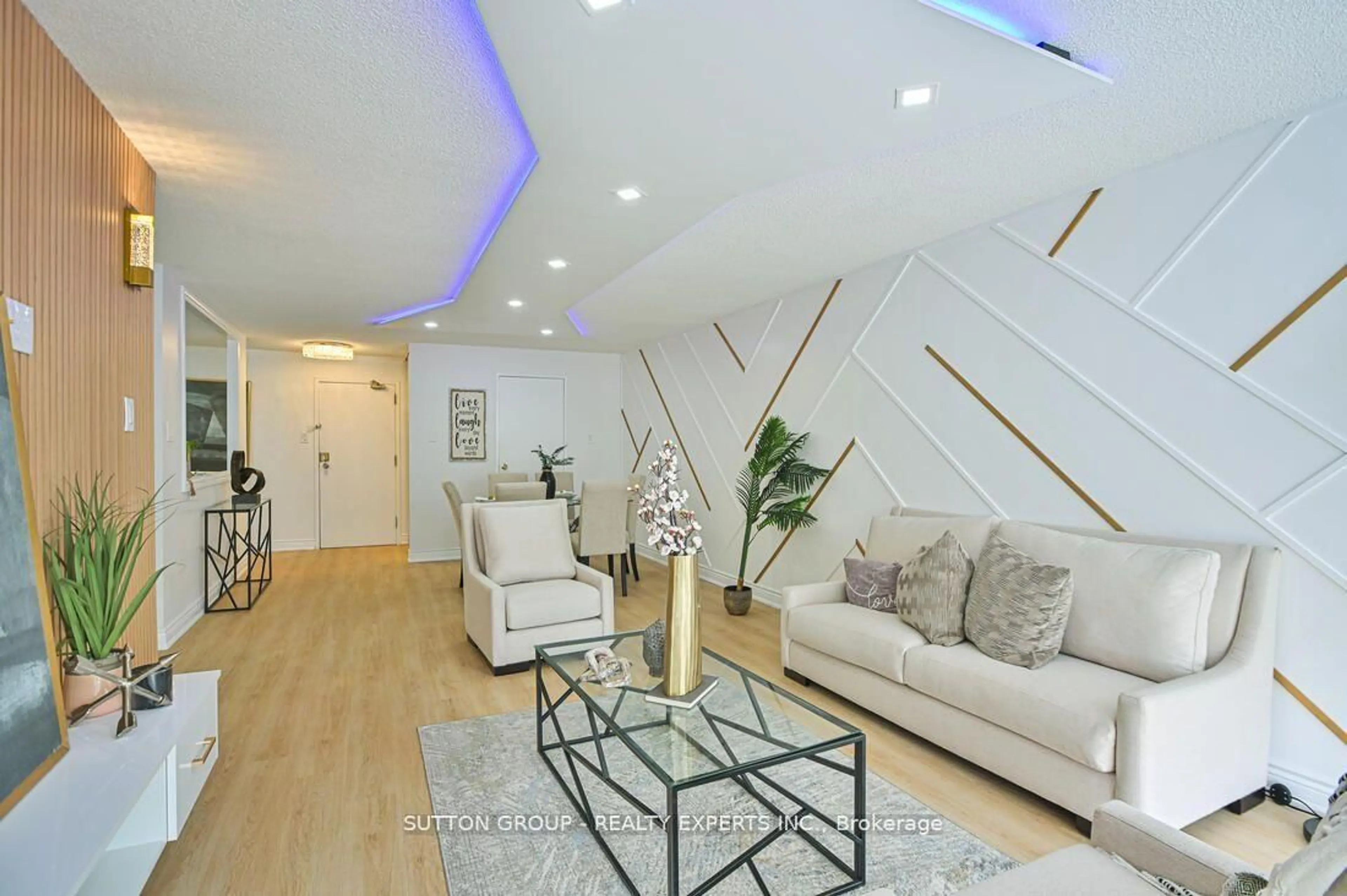 Living room with furniture, unknown for 35 Trailwood Dr #713, Mississauga Ontario L4Z 3L6