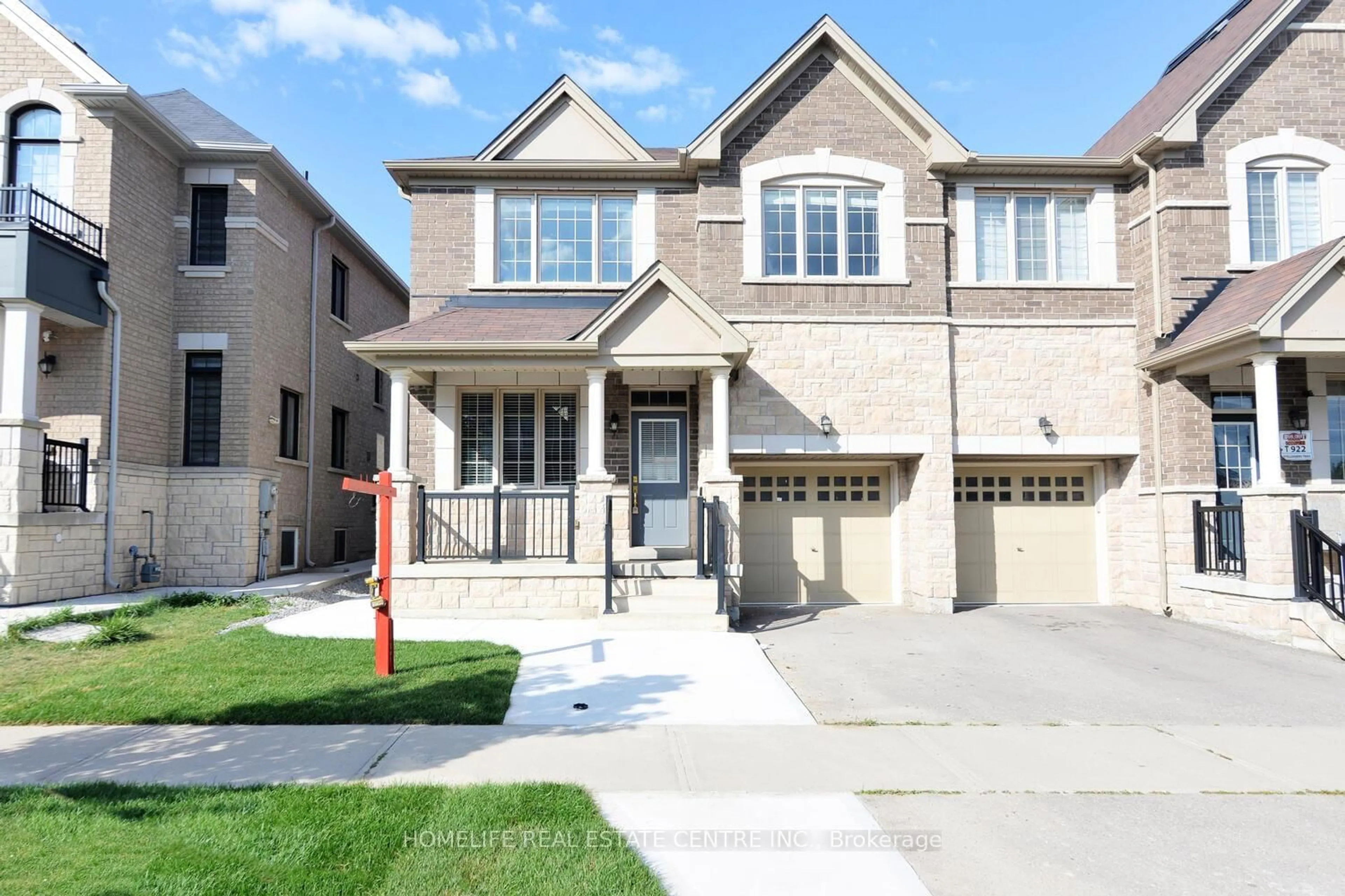 Home with brick exterior material, street for 71 Villadowns Tr, Brampton Ontario L6R 3Y8