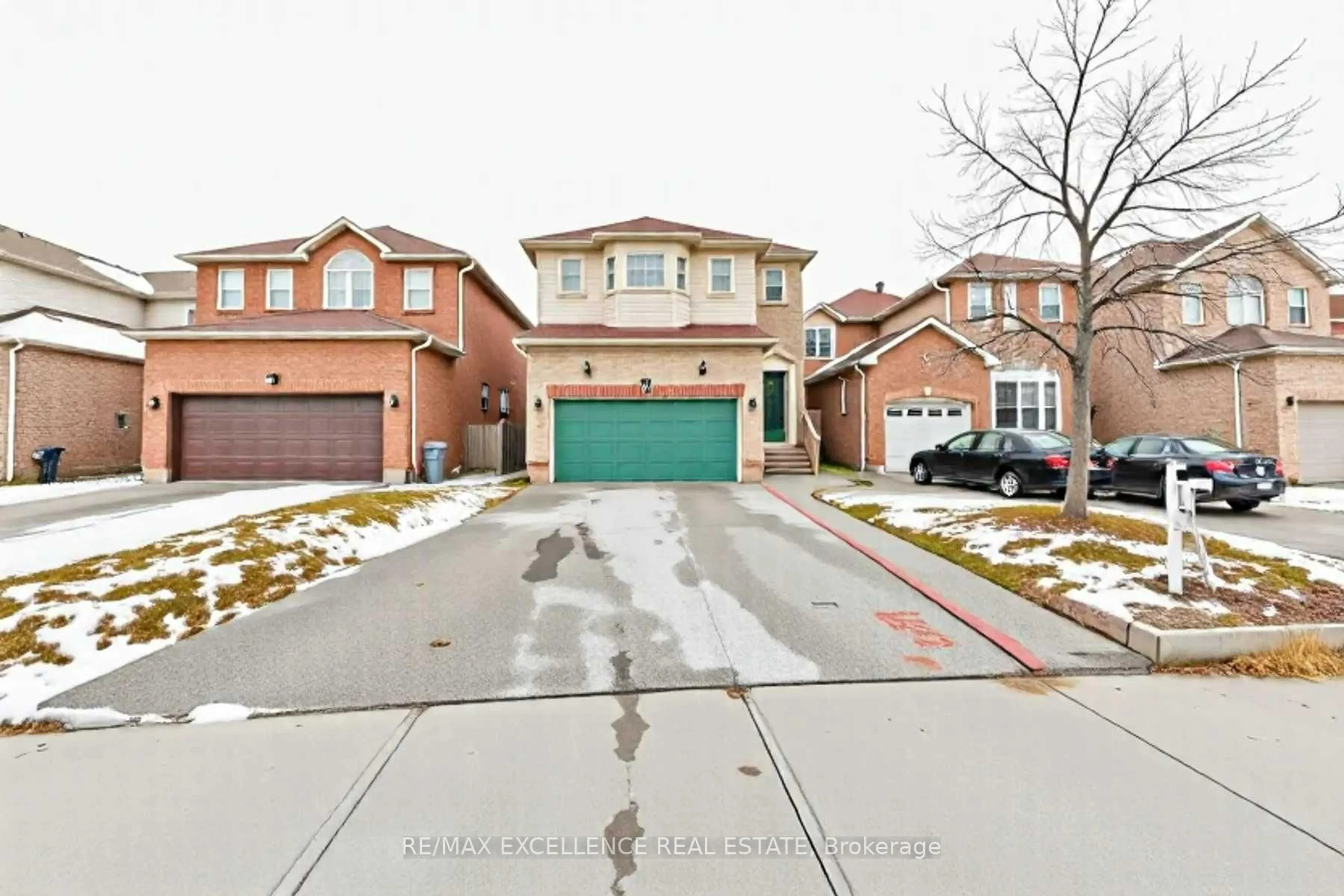 Unknown for 11 Arthurs Cres, Brampton Ontario L6Y 4Y5
