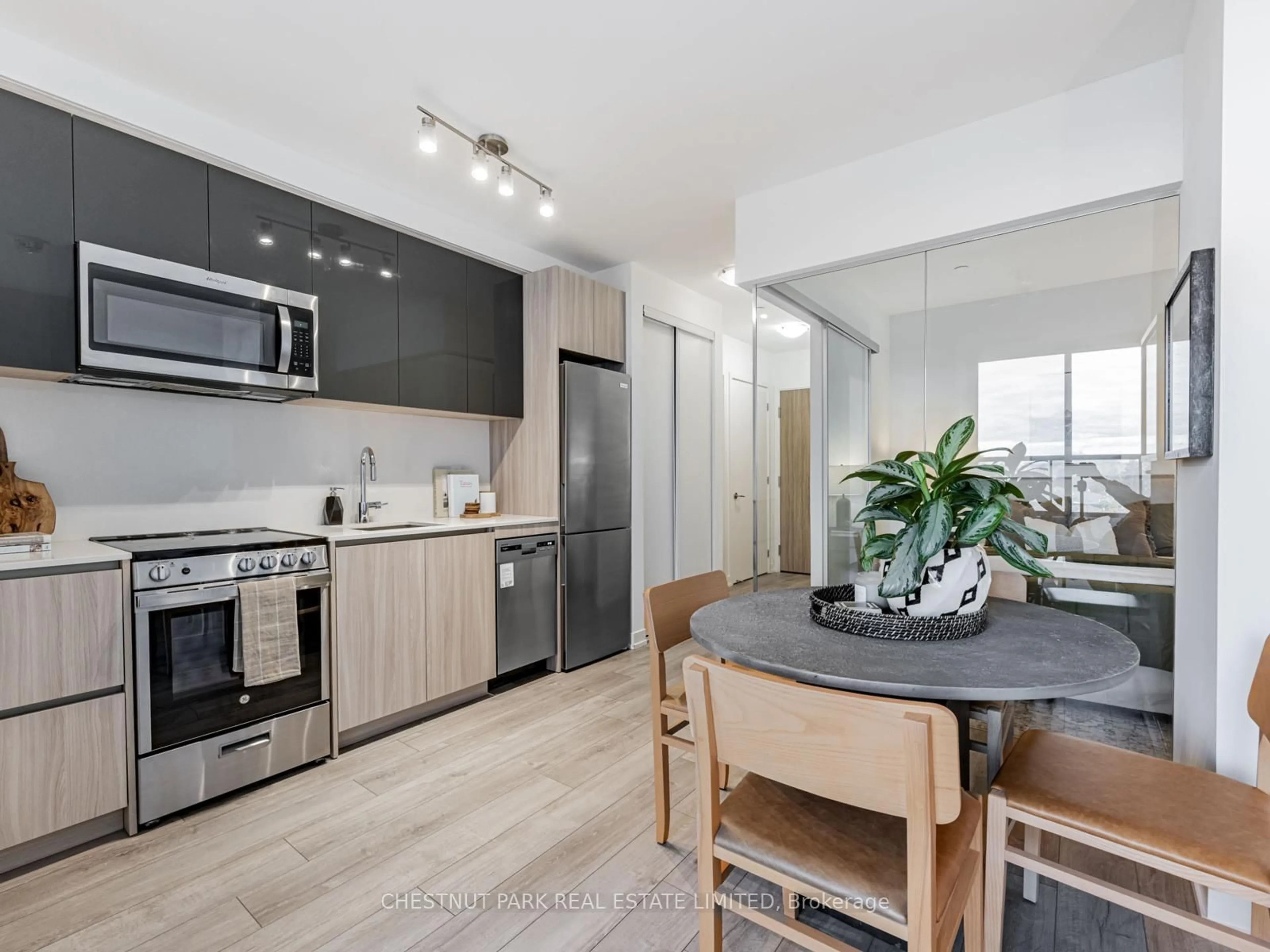 Open concept kitchen, unknown for 3100 Keele St #340, Toronto Ontario M3M 0E1