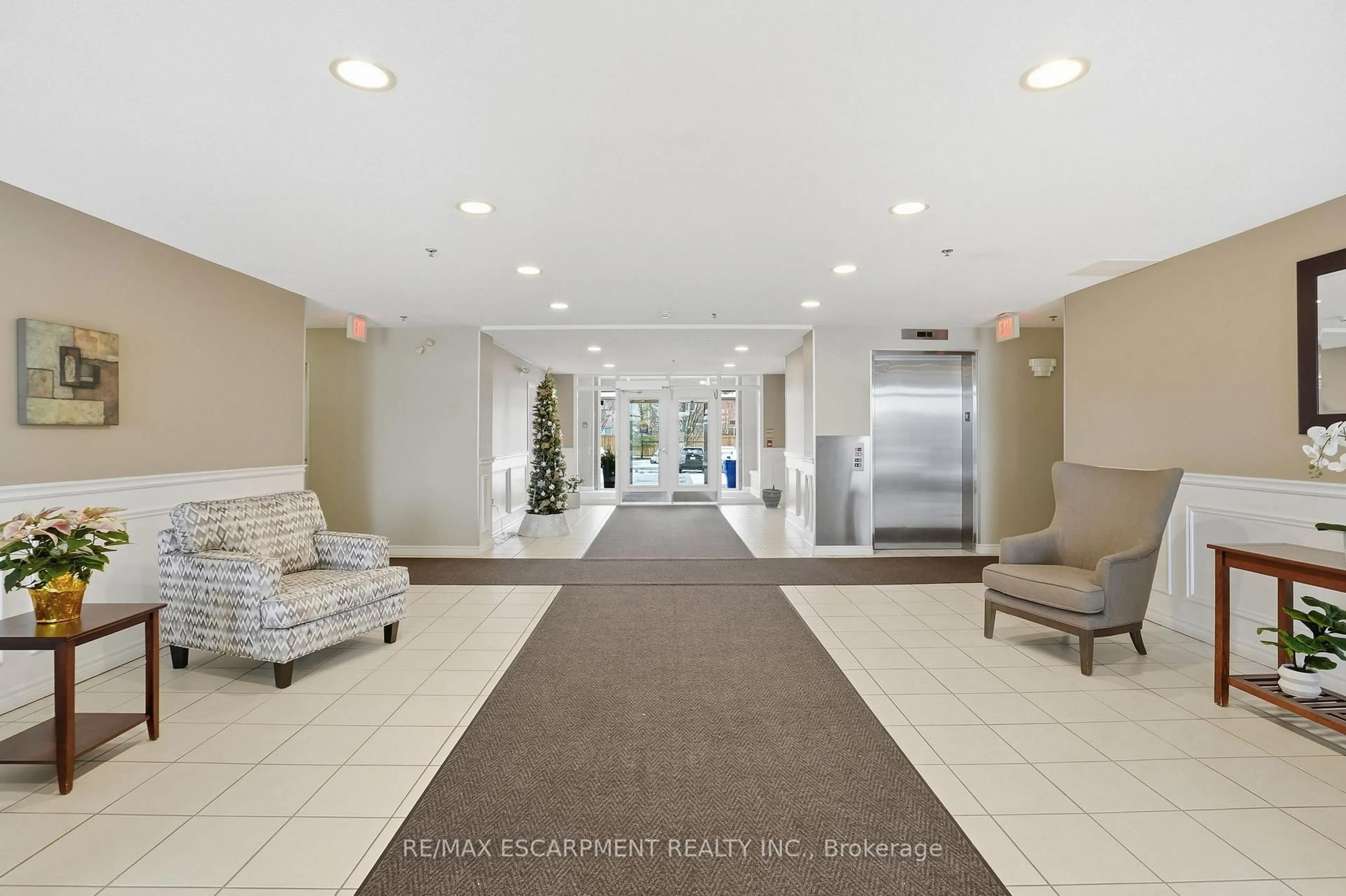 Unknown for 4450 Fairview St #405, Burlington Ontario L7L 7K7