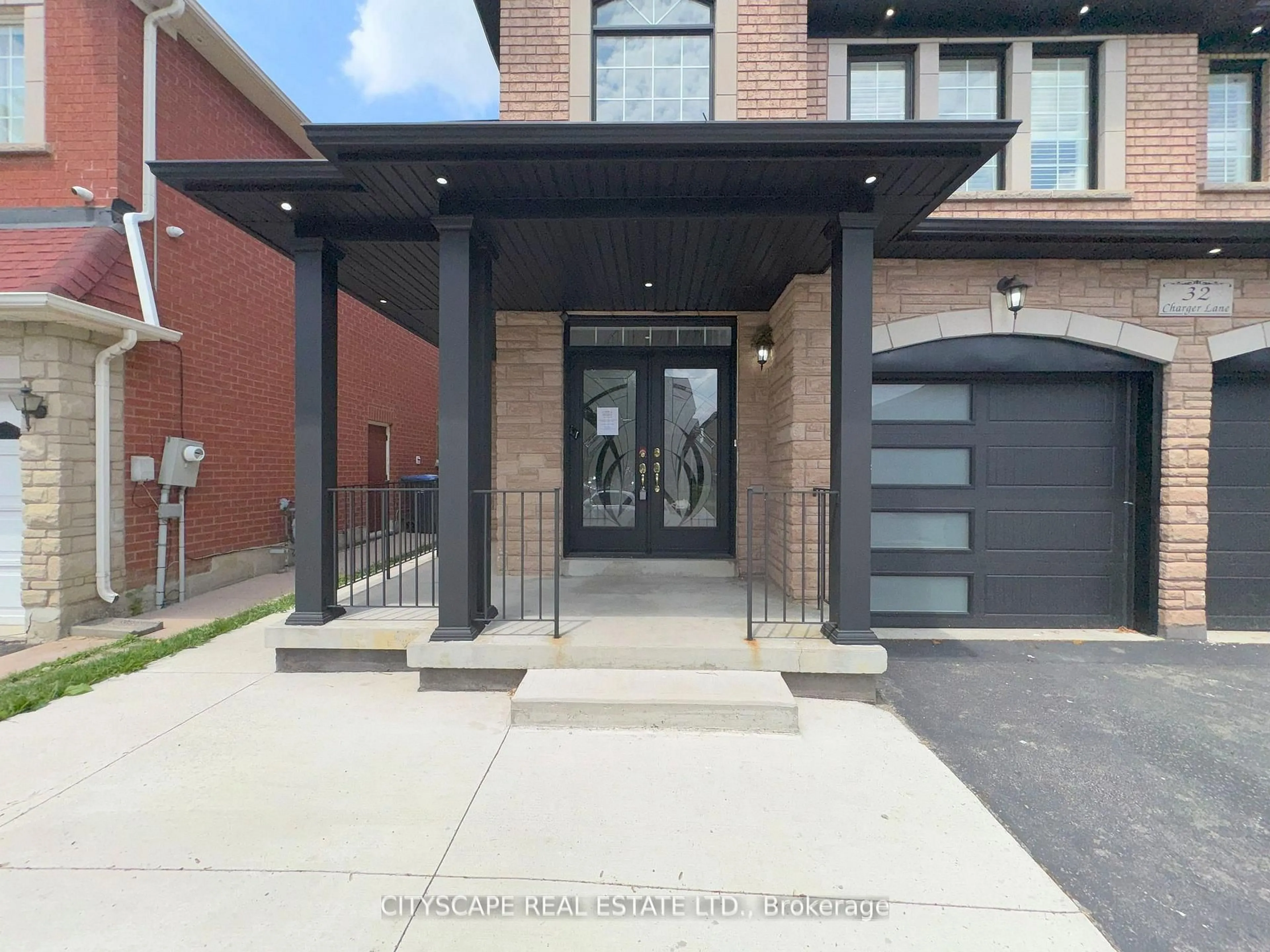 Unknown for 32 Charger Lane, Brampton Ontario L7A 3C1