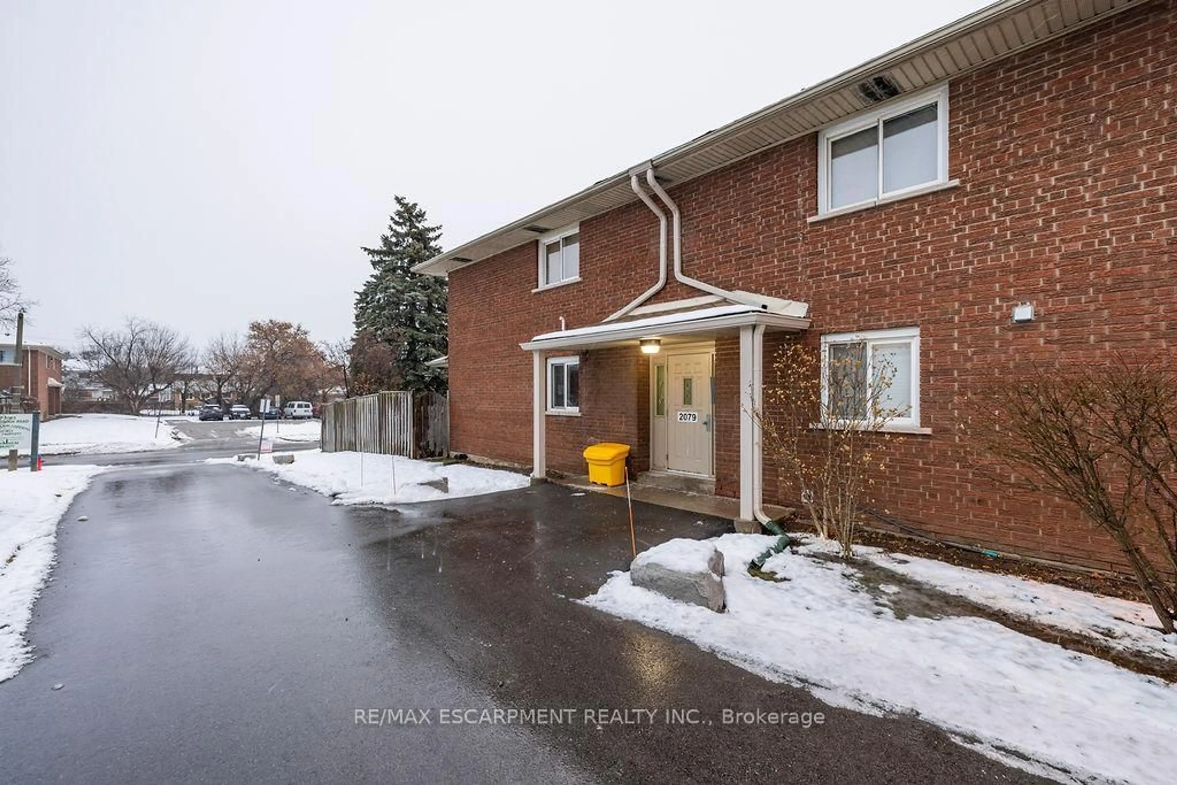 Unknown for 2079 Meadowbrook Rd #8, Burlington Ontario L7P 2A5