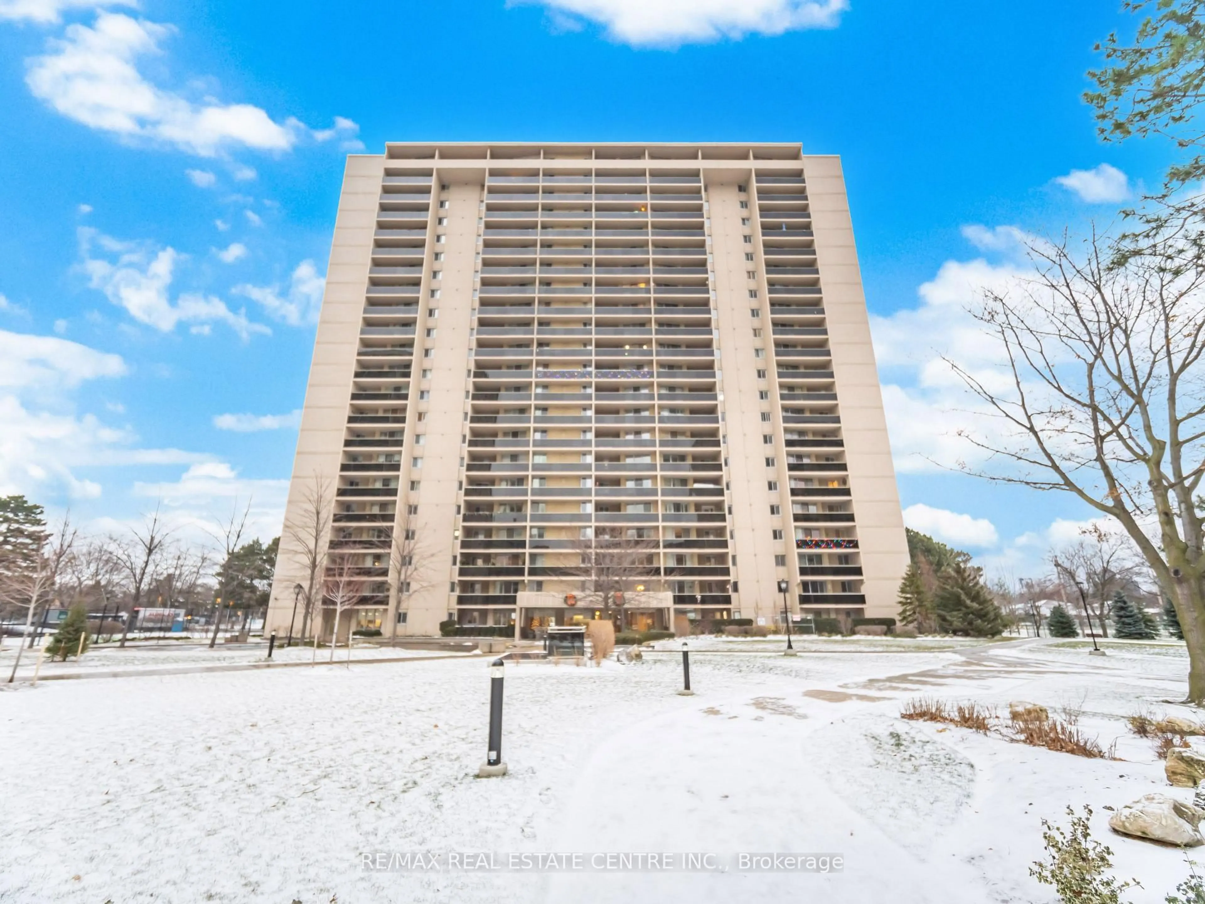 Unknown for 812 Burnhamthorpe Rd W. Rd #1510, Toronto Ontario M9C 4W1