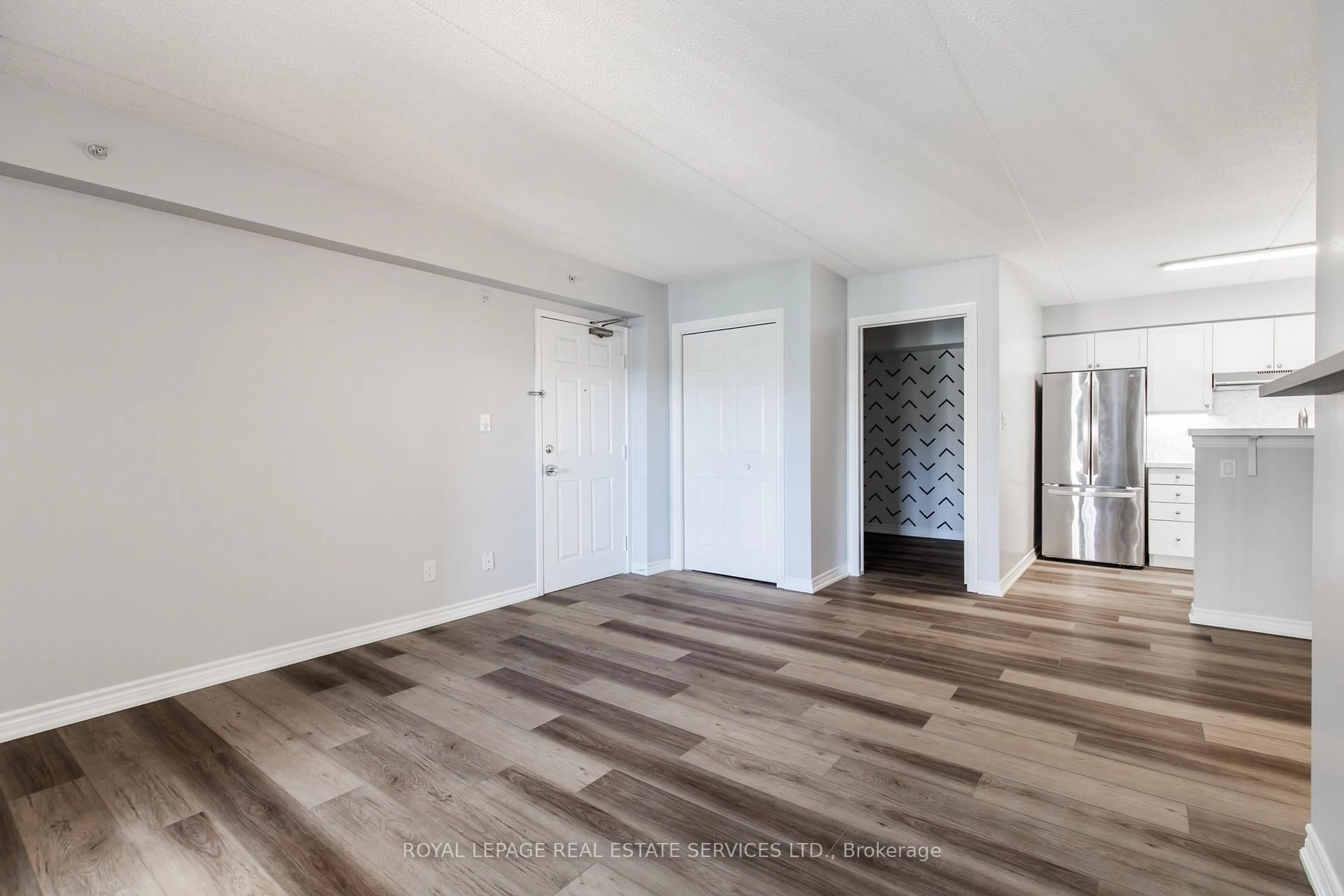 Unknown for 1480 Bishops Gate #308, Oakville Ontario L6M 4N4