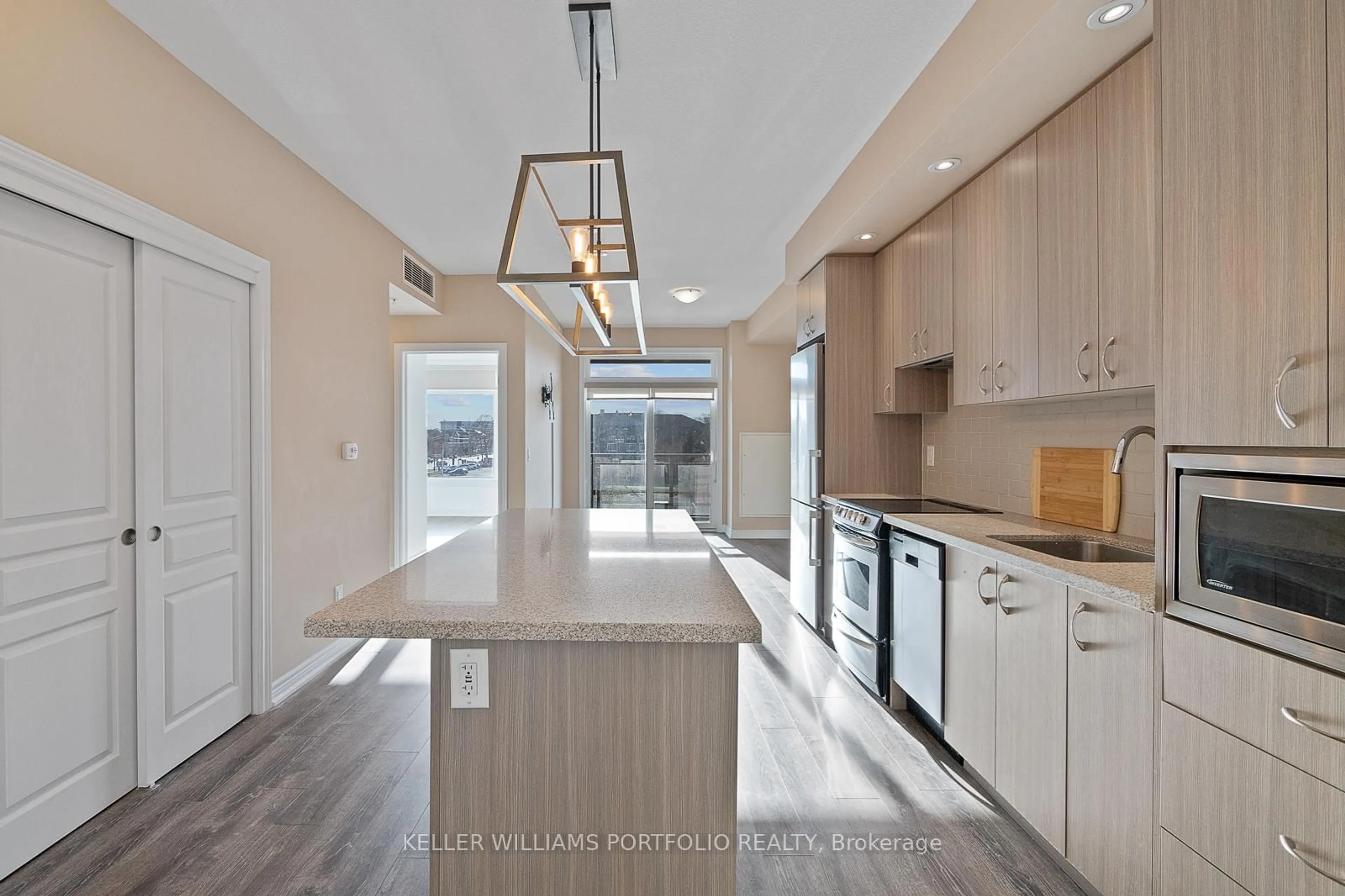 Open concept kitchen, unknown for 457 Plains Rd #322, Burlington Ontario L7T 0B8