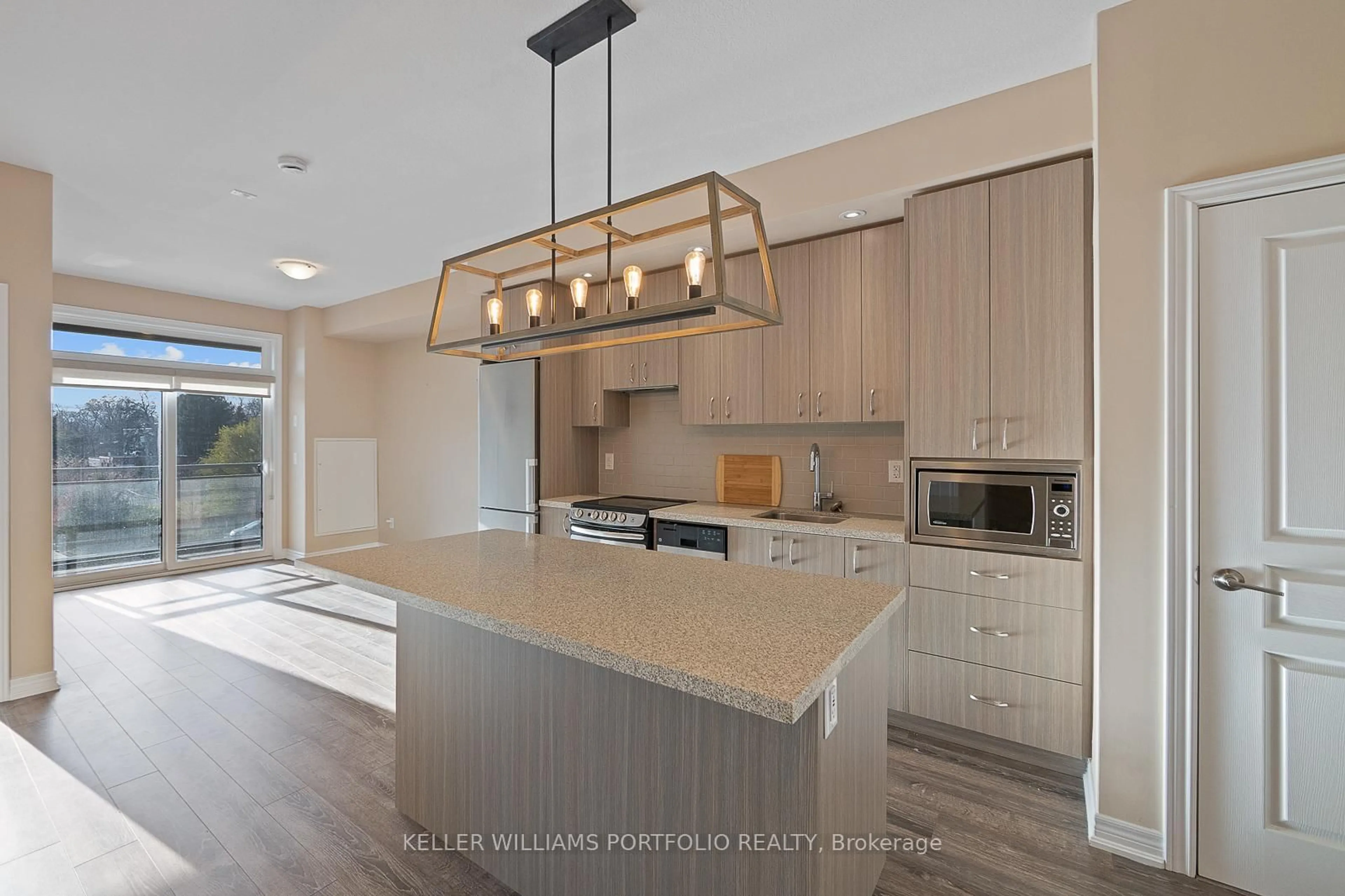 Open concept kitchen, unknown for 457 Plains Rd #322, Burlington Ontario L7T 0B8