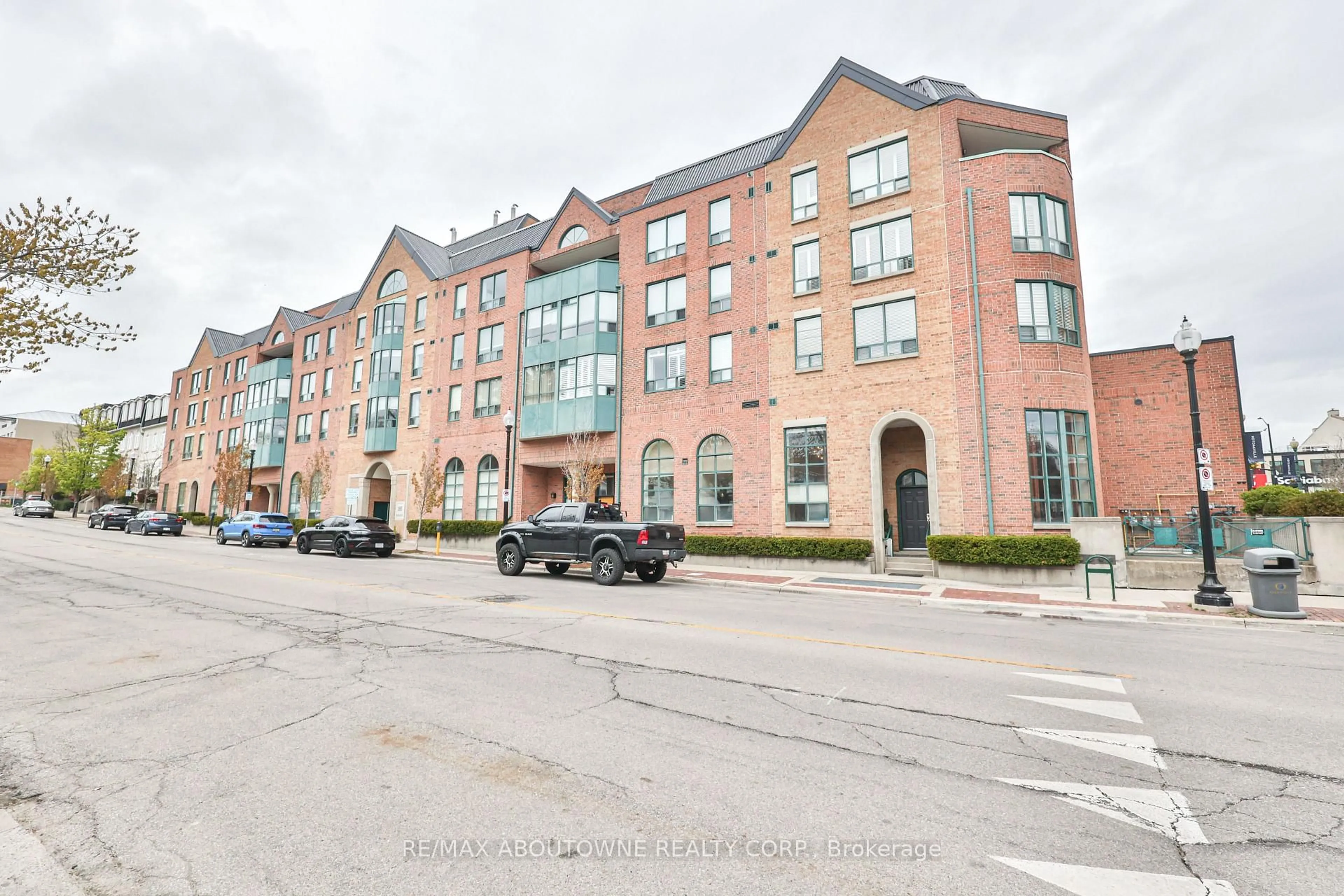Unknown for 185 Robinson St #404, Oakville Ontario L6J 7P6