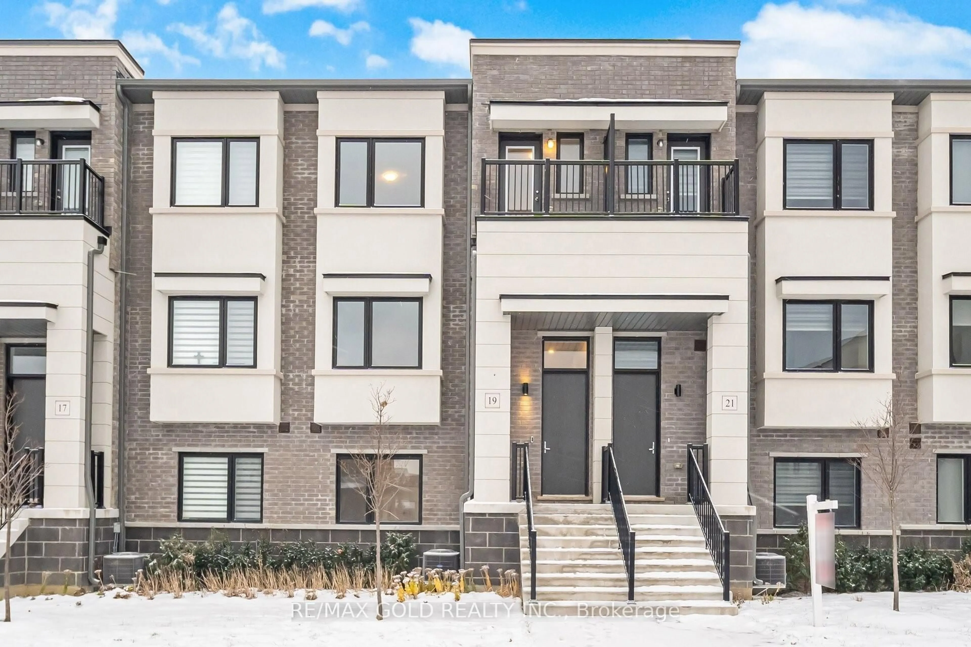 Home with brick exterior material, unknown for 19 Lambert Lane, Caledon Ontario L7E 4M5