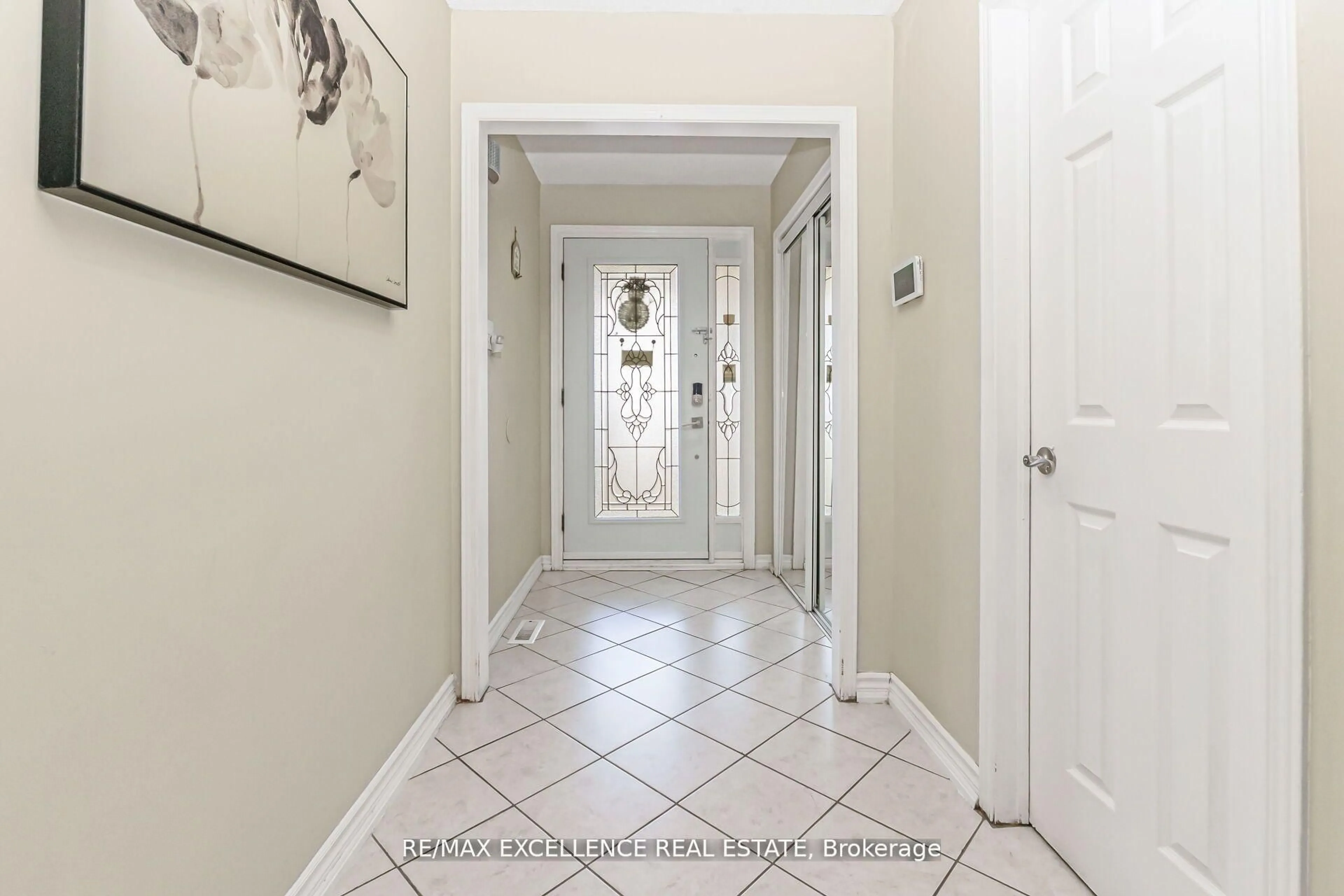 Indoor entryway for 29 Faywood Dr, Brampton Ontario L6Y 4K3