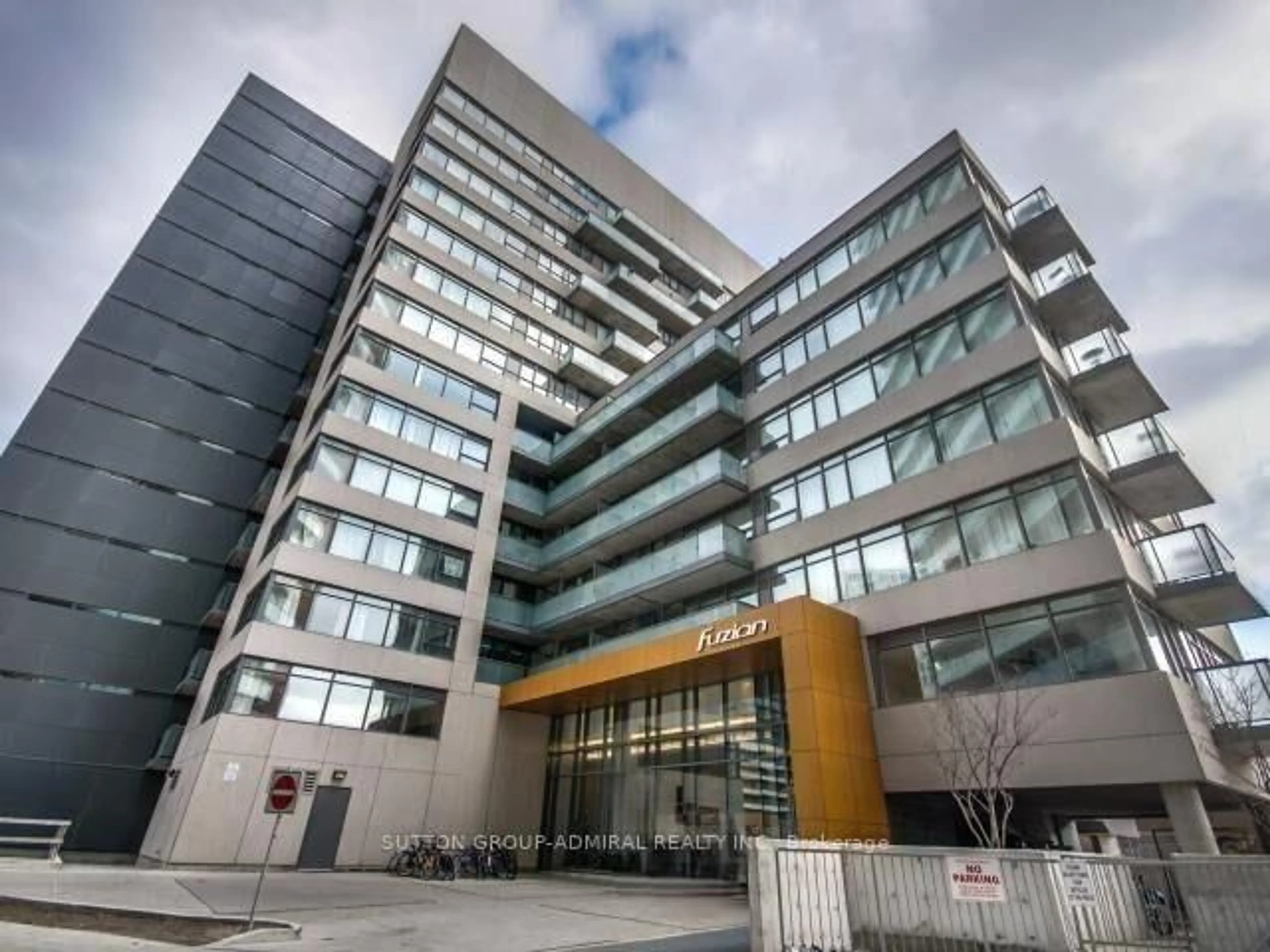 Indoor foyer for 20 Joe Shuster Way #702, Toronto Ontario M6K 0A3
