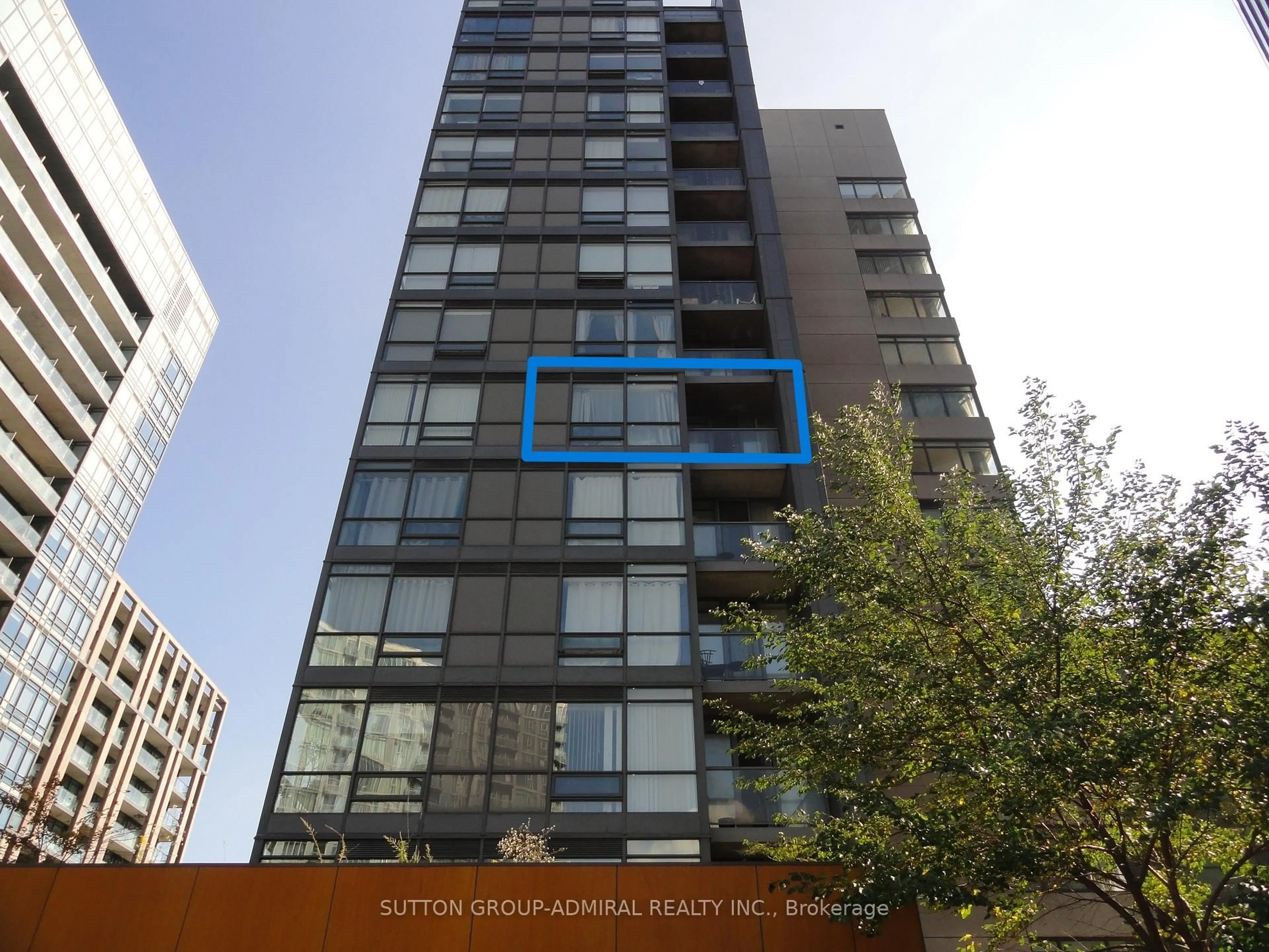 Unknown for 20 Joe Shuster Way #702, Toronto Ontario M6K 0A3