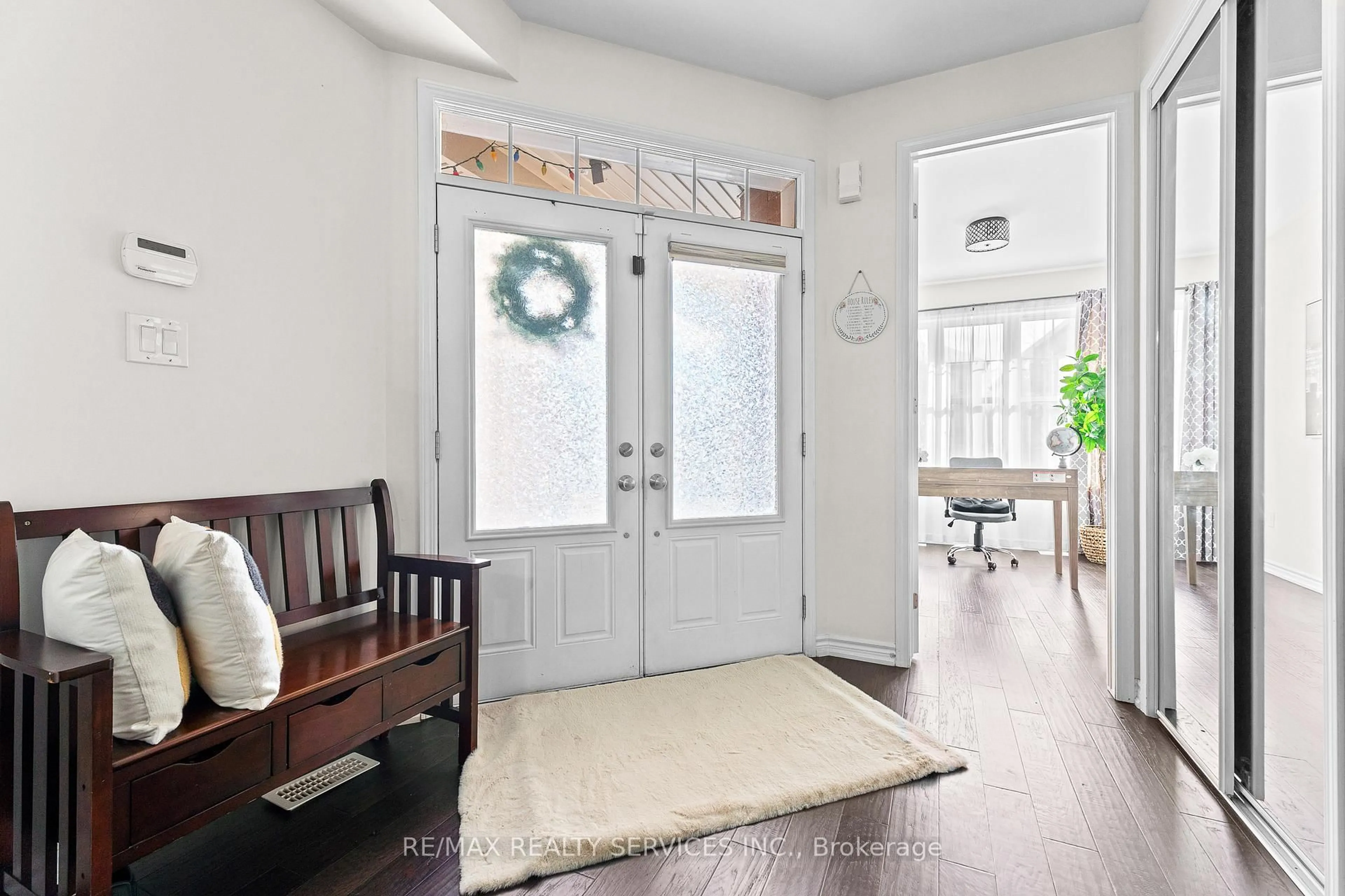 Indoor entryway for 13 Fenchurch Dr, Brampton Ontario L7A 4G5