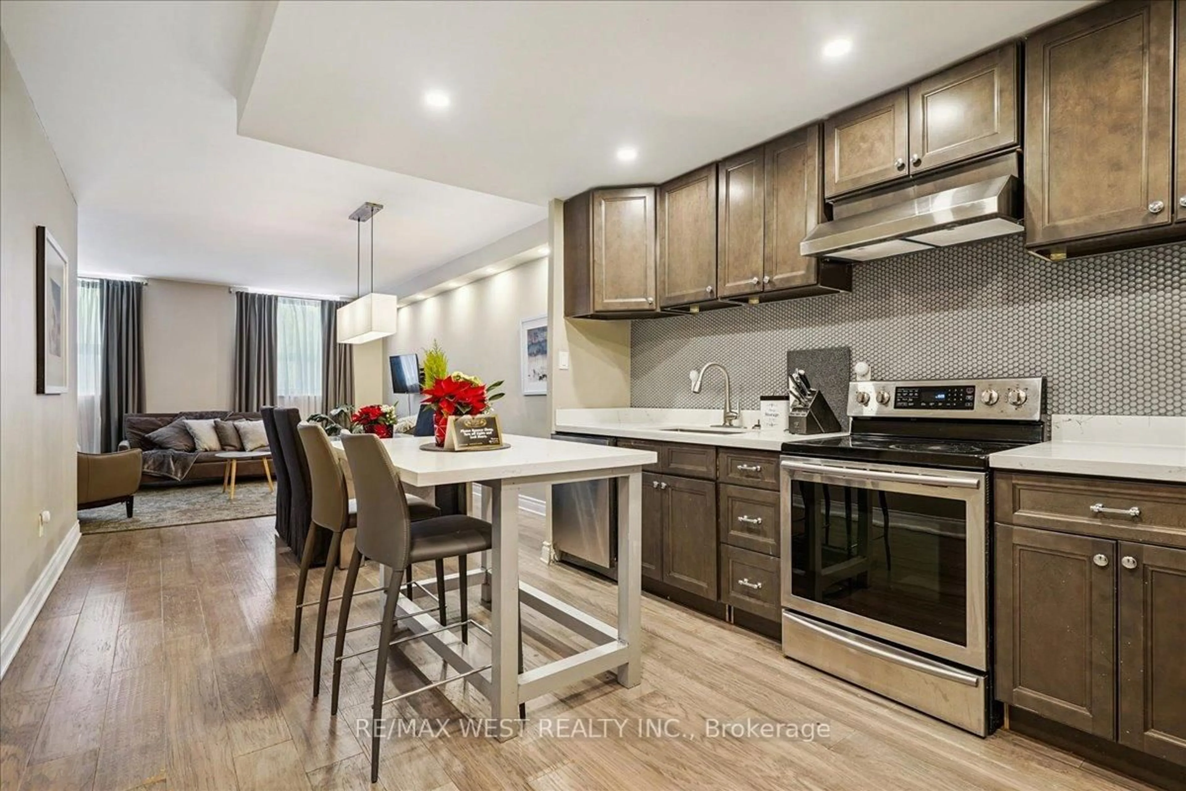 Open concept kitchen, unknown for 4 Lisa St #103, Brampton Ontario L6T 4B6