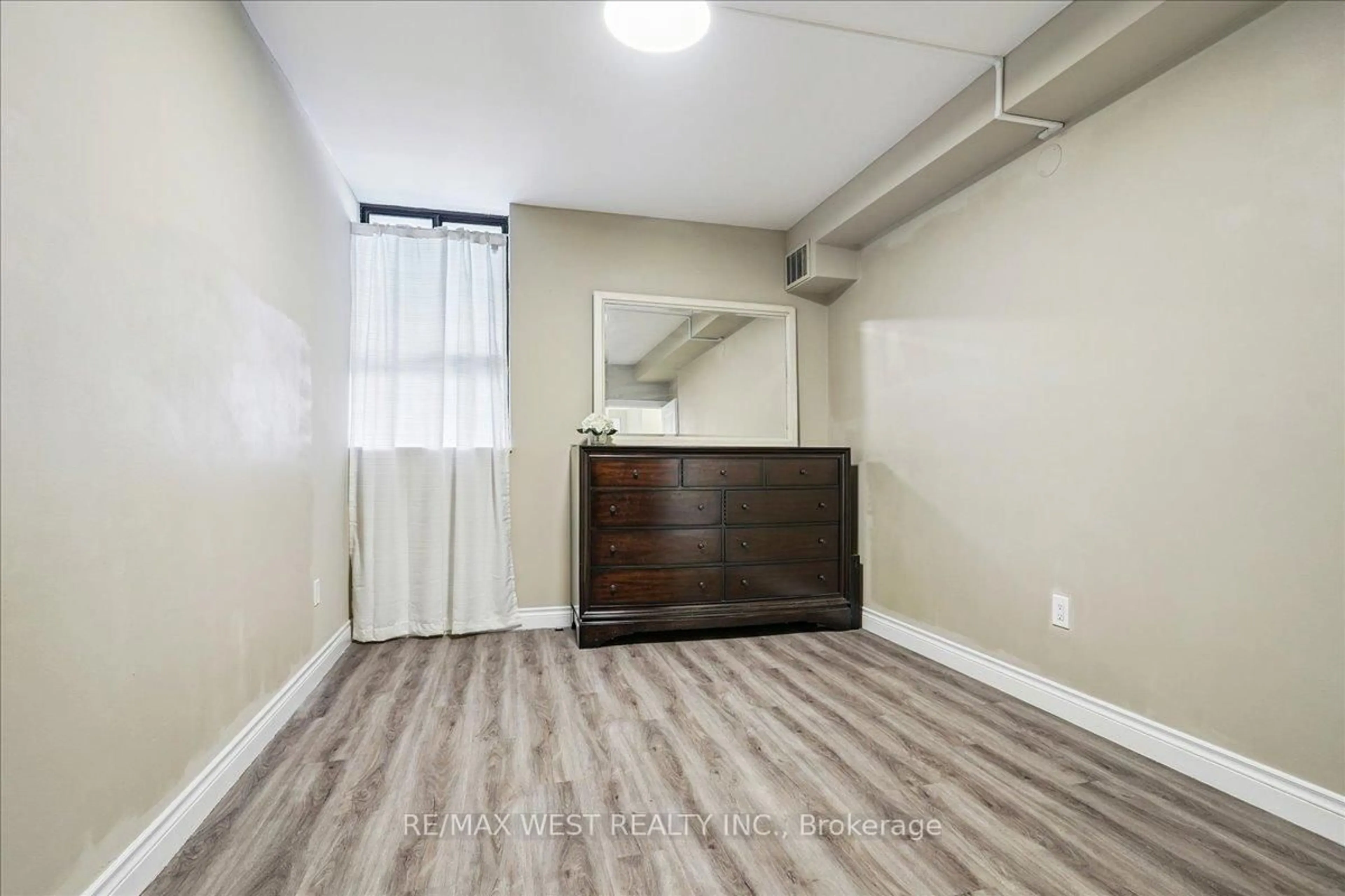 A pic of a room for 4 Lisa St #103, Brampton Ontario L6T 4B6